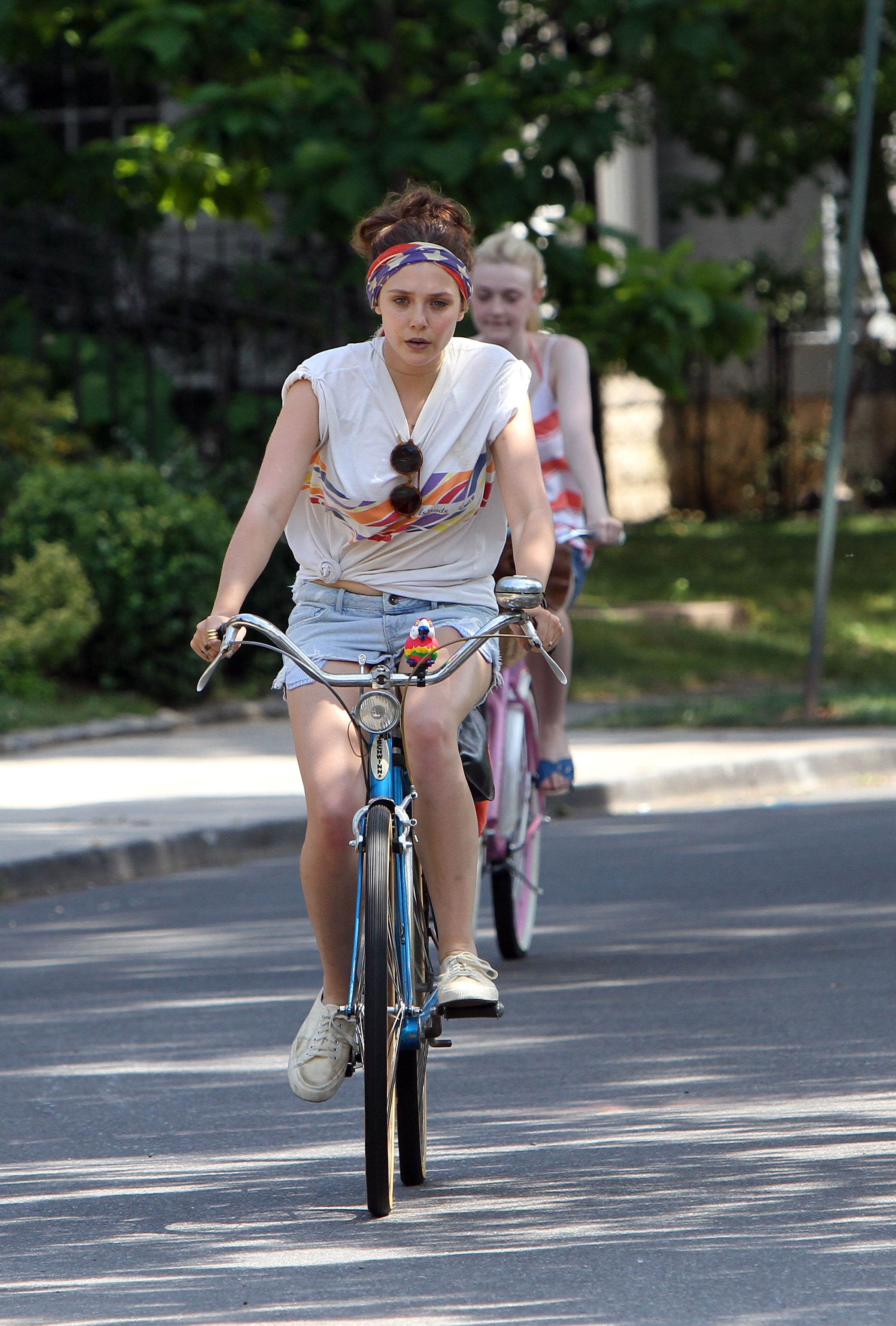 lovely-dakota-very-good-girls-07-05-2012-173.jpg