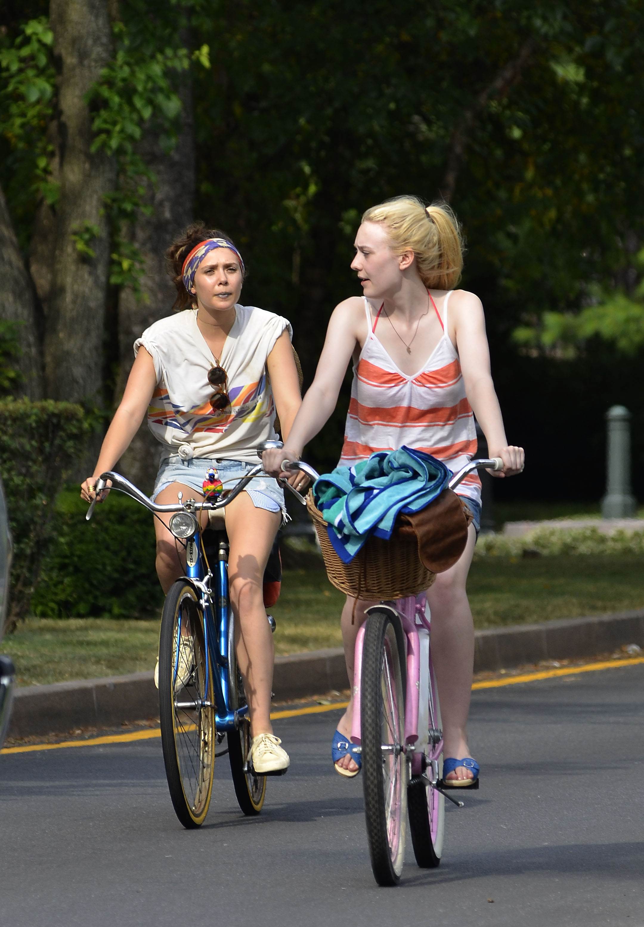 lovely-dakota-very-good-girls-07-05-2012-178.jpg