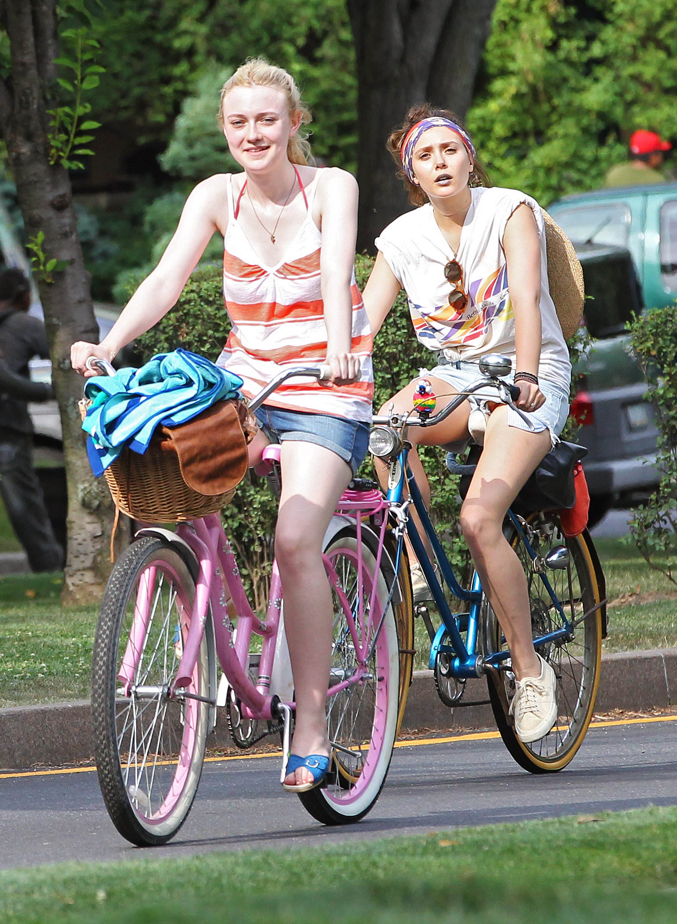 lovely-dakota-very-good-girls-07-05-2012-184.jpg