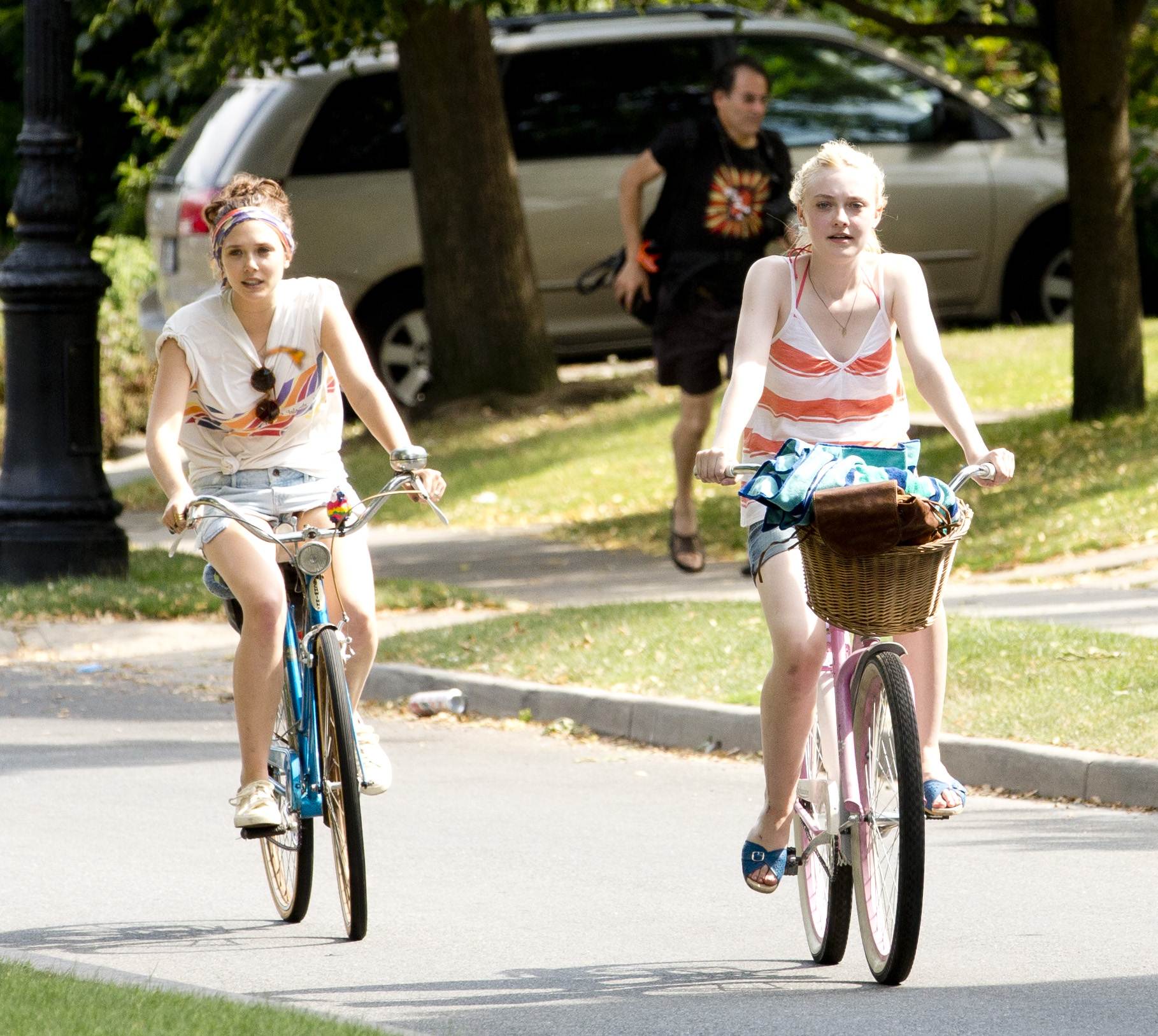 lovely-dakota-very-good-girls-07-05-2012-213.jpg