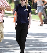 lovely-dakota-very-good-girls-07-05-2012-008.jpg