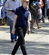 lovely-dakota-very-good-girls-07-05-2012-011.jpg