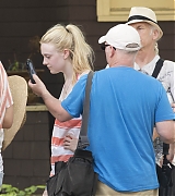 lovely-dakota-very-good-girls-07-05-2012-041.jpg