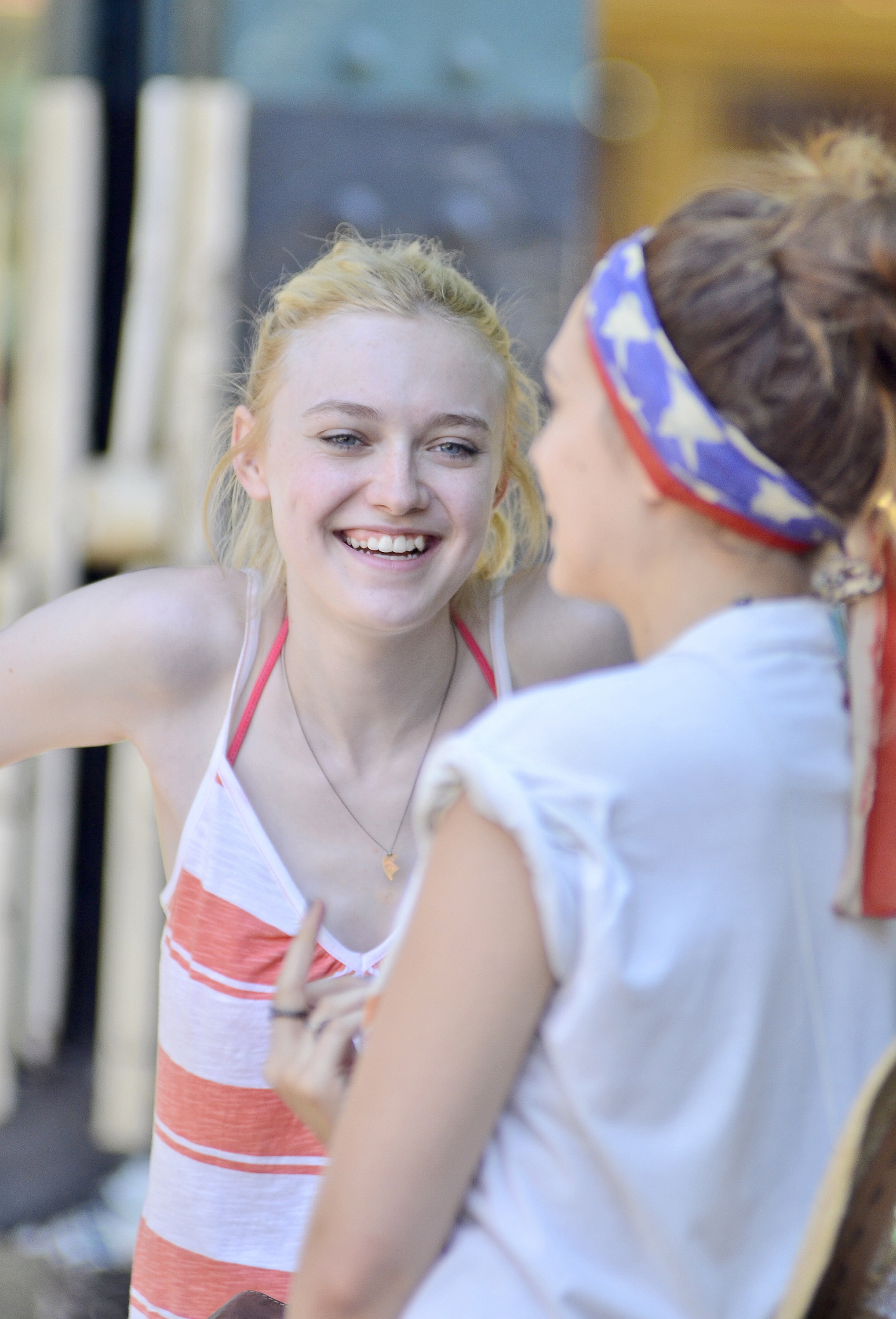 lovely-dakota-very-good-girls-07-12-2012-049.jpg