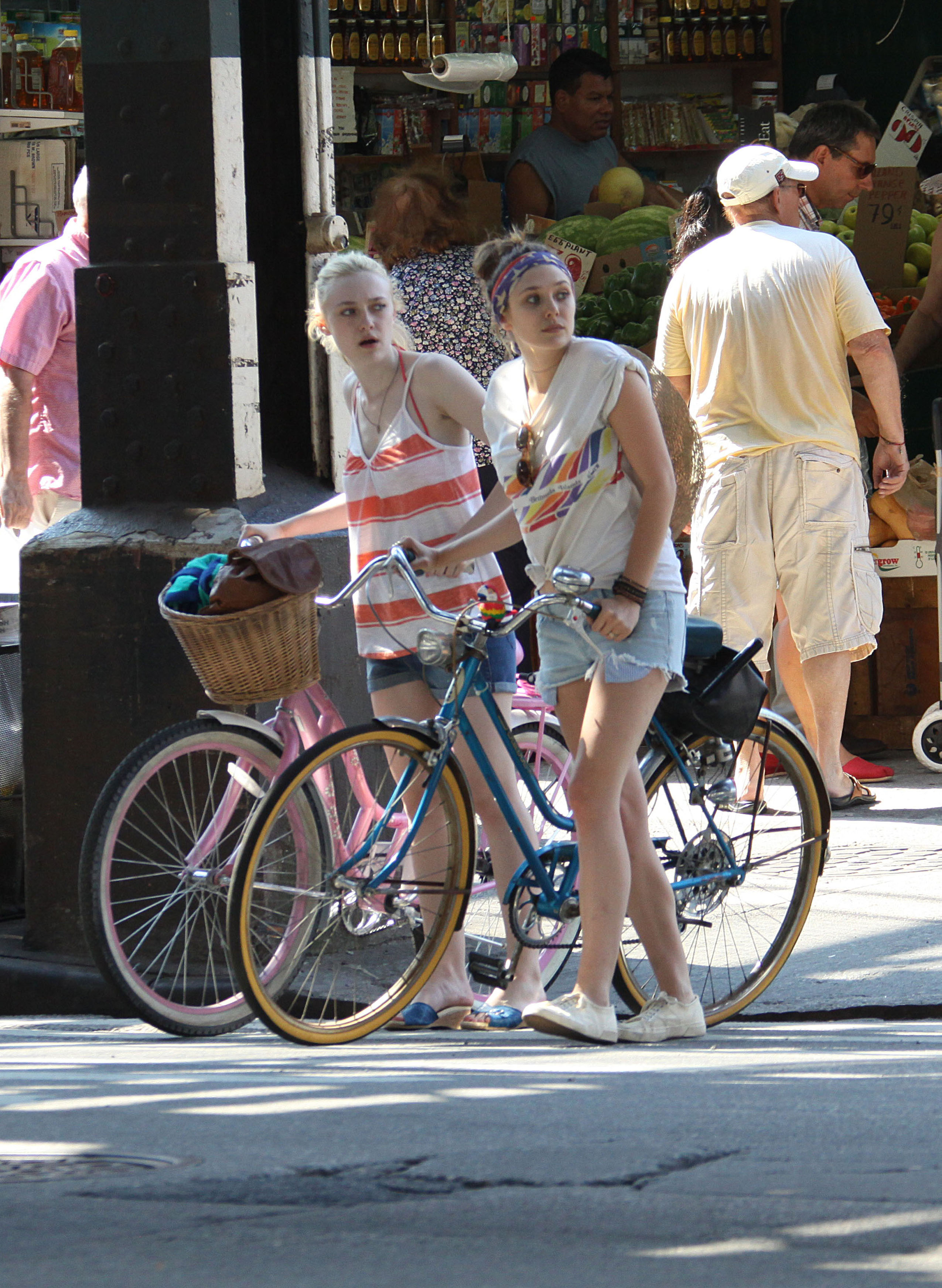lovely-dakota-very-good-girls-07-12-2012-073.jpg