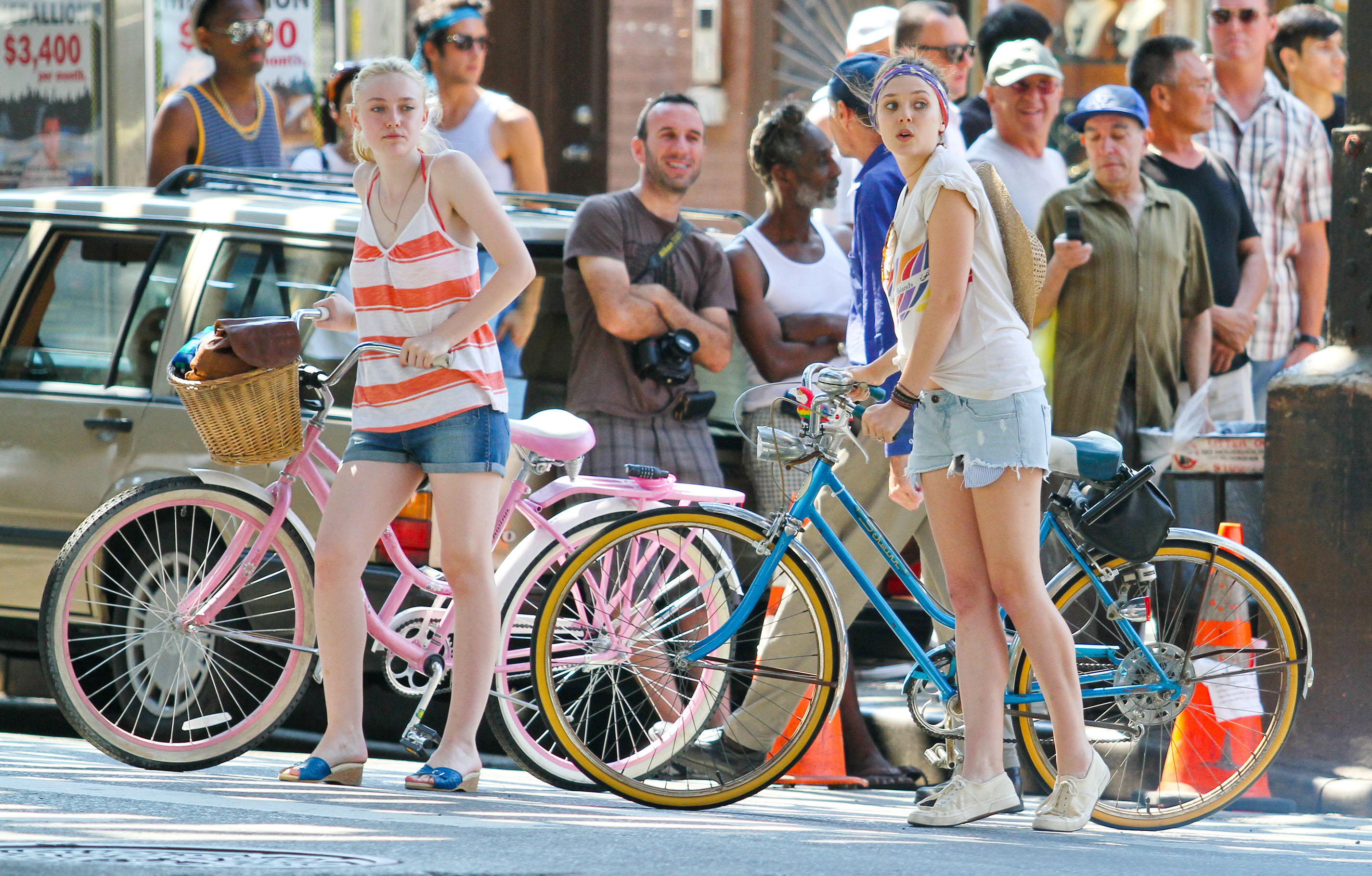 lovely-dakota-very-good-girls-07-12-2012-092.jpg