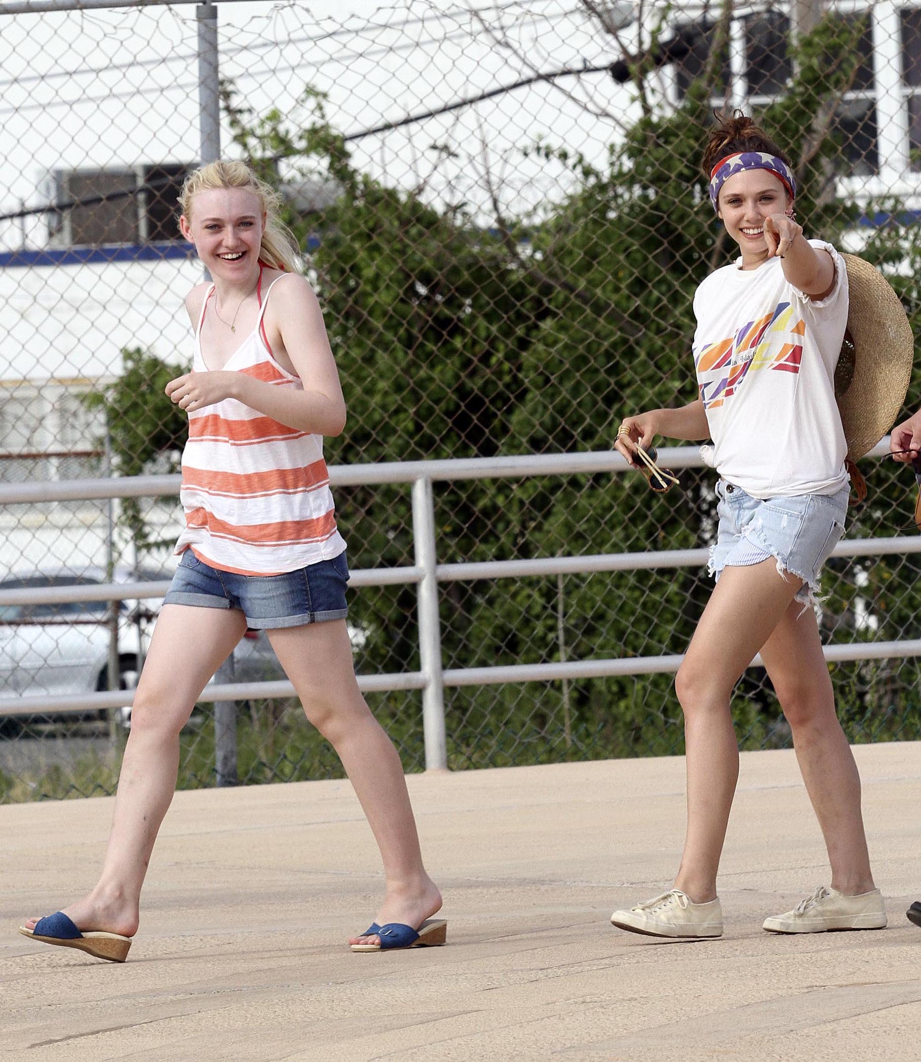 lovely-dakota-very-good-girls-07-17-2012-031.jpg
