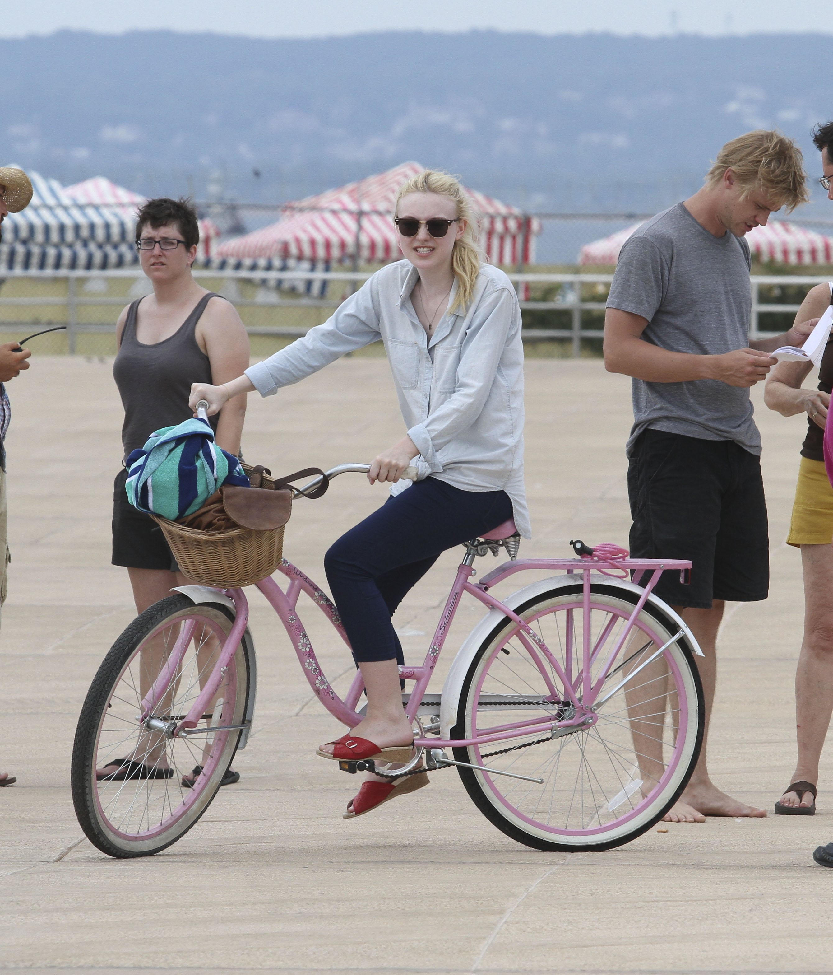 lovely-dakota-very-good-girls-07-17-2012-045.jpg