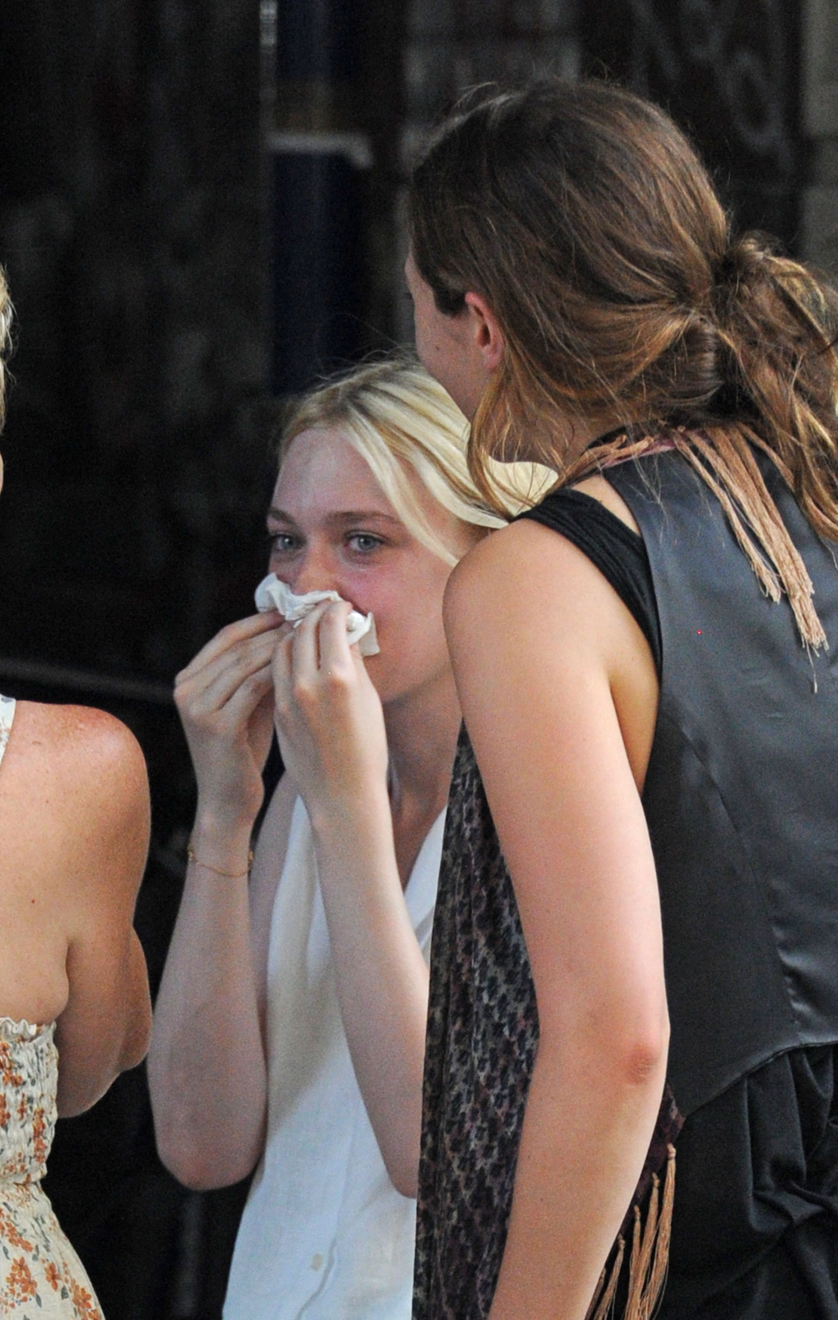 lovely-dakota-very-good-girls-07-18-2012-031.jpg