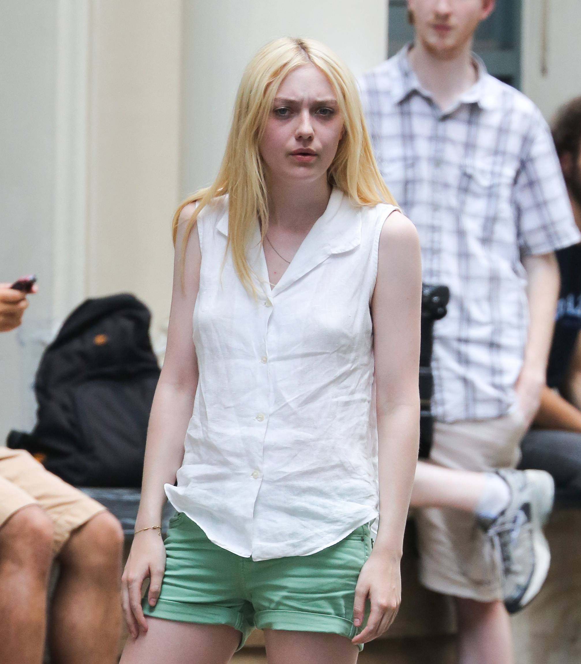 lovely-dakota-very-good-girls-07-18-2012-079.jpg