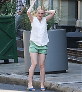 lovely-dakota-very-good-girls-07-18-2012-034.jpg