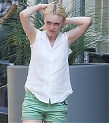lovely-dakota-very-good-girls-07-18-2012-035.jpg