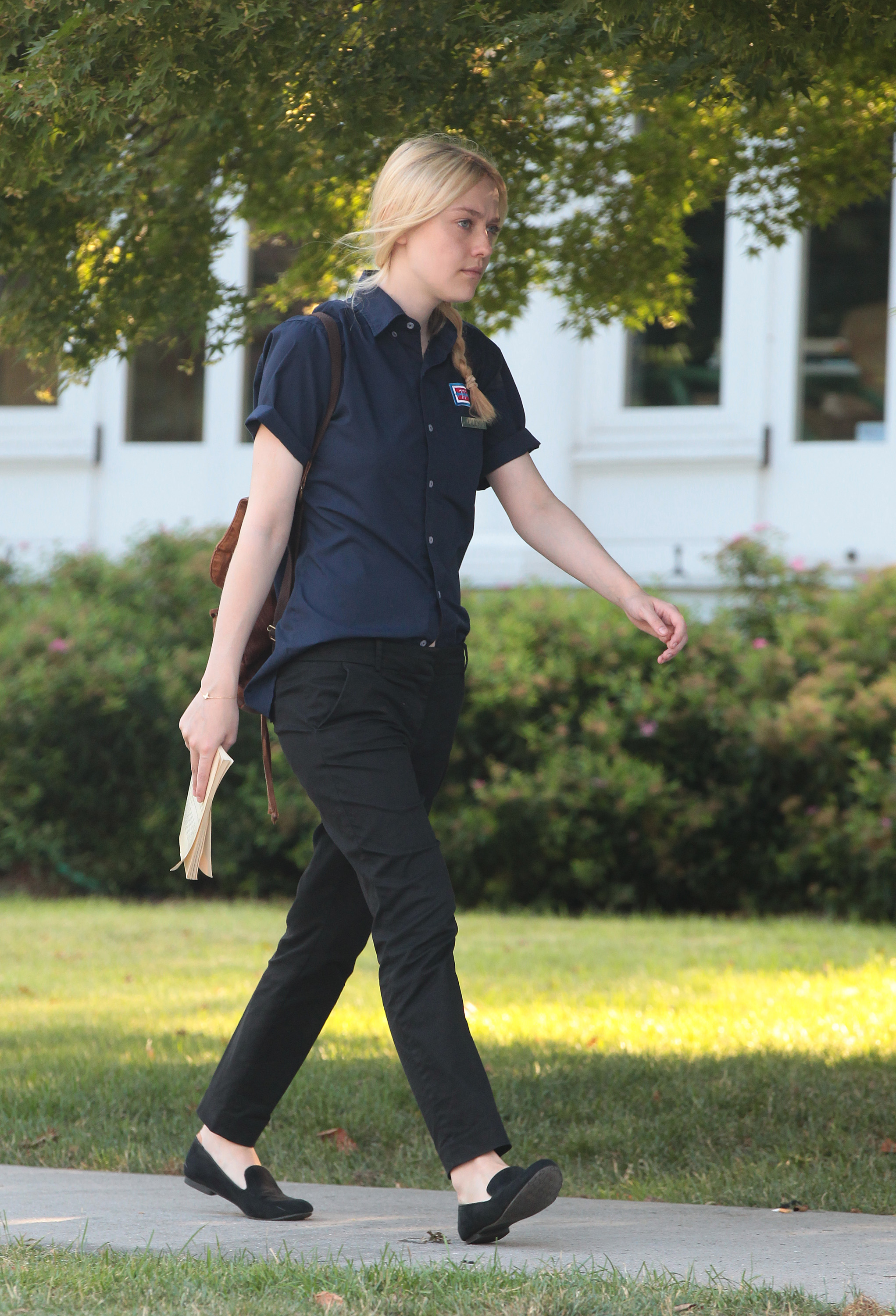 lovely-dakota-very-good-girls-07-23-2012-07.jpg
