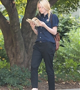 lovely-dakota-very-good-girls-07-23-2012-04.jpg