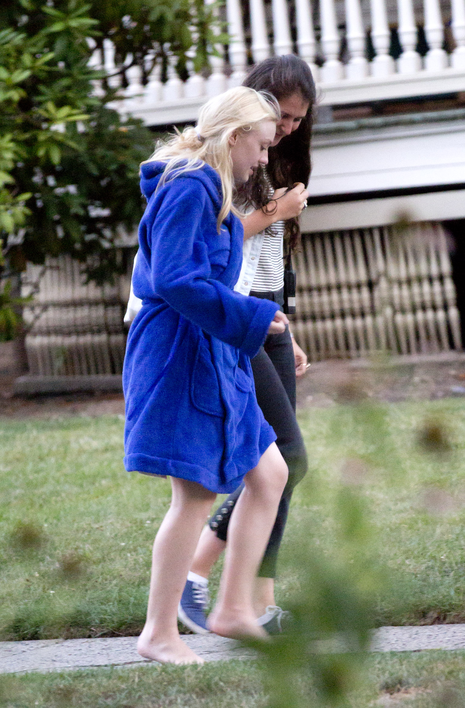lovely-dakota-very-good-girls-07-30-2012-05.jpg