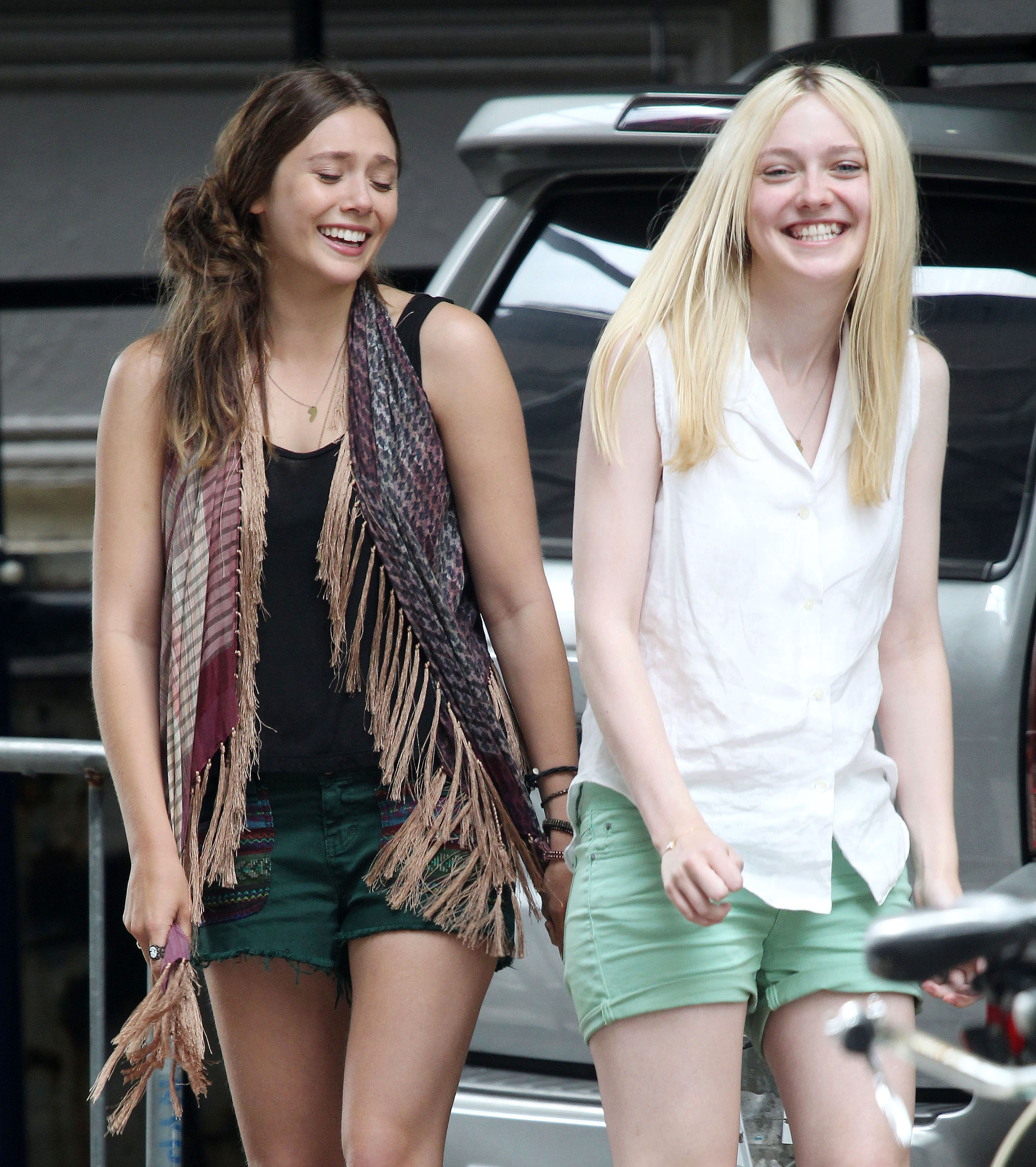 lovely-dakota-very-good-girls-07-30-2012-31.jpg