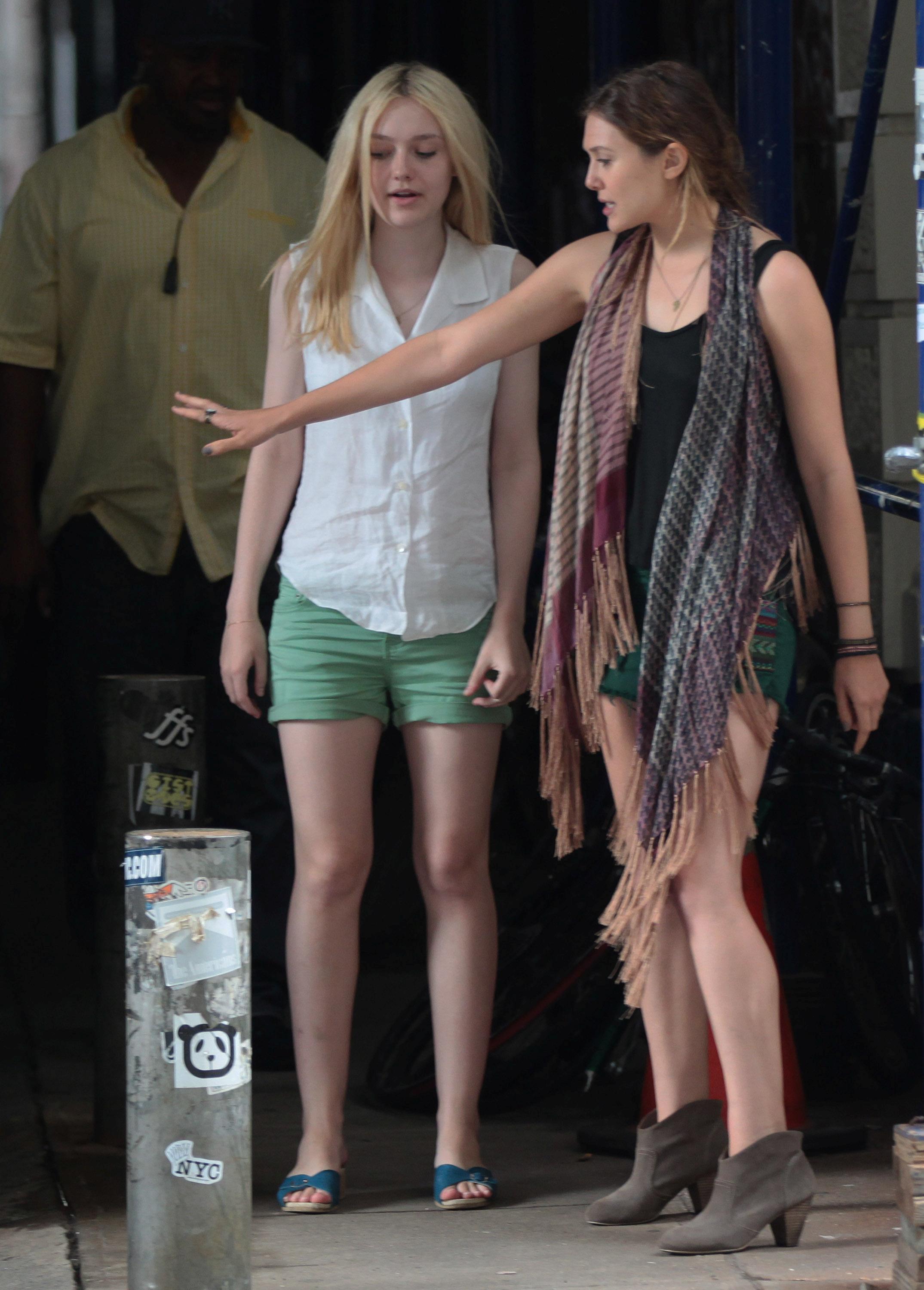 lovely-dakota-very-good-girls-07-30-2012-36.jpg