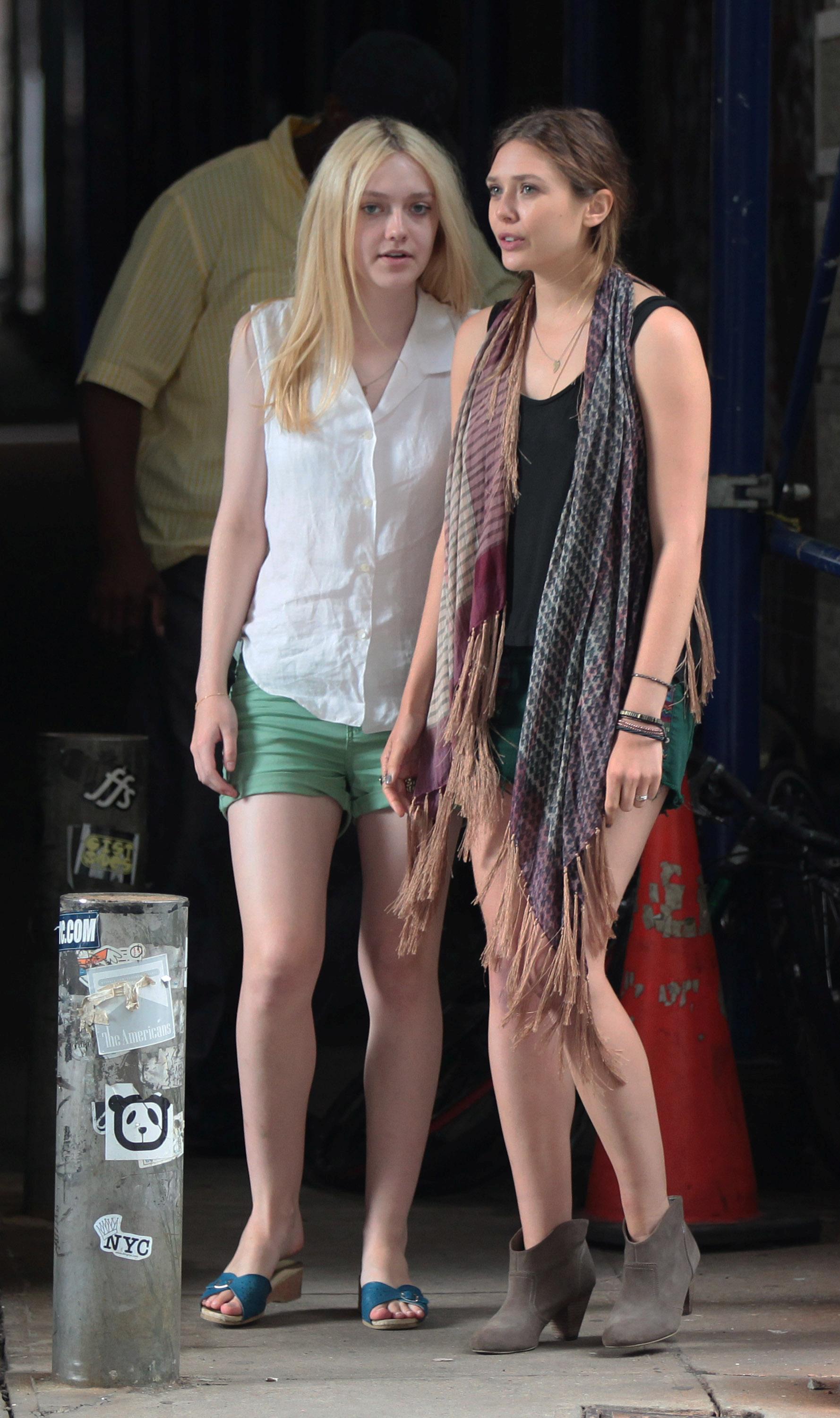 lovely-dakota-very-good-girls-07-30-2012-38.jpg