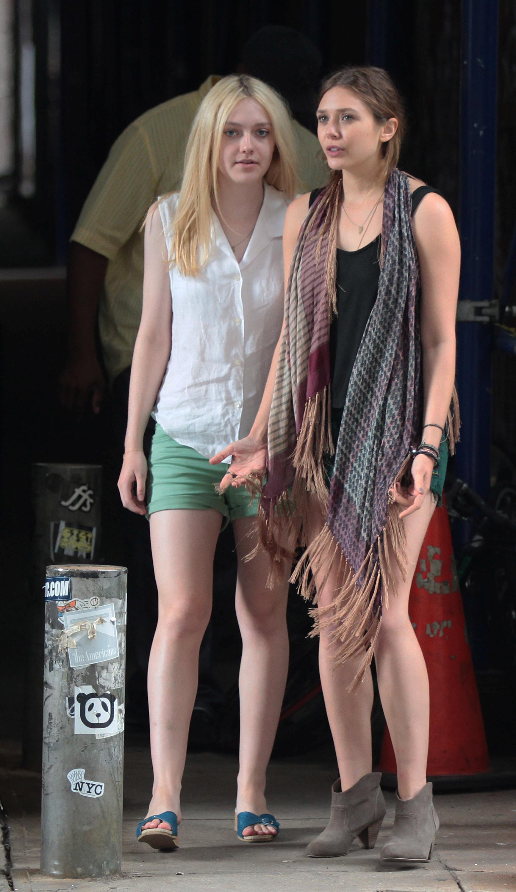 lovely-dakota-very-good-girls-07-30-2012-39.jpg