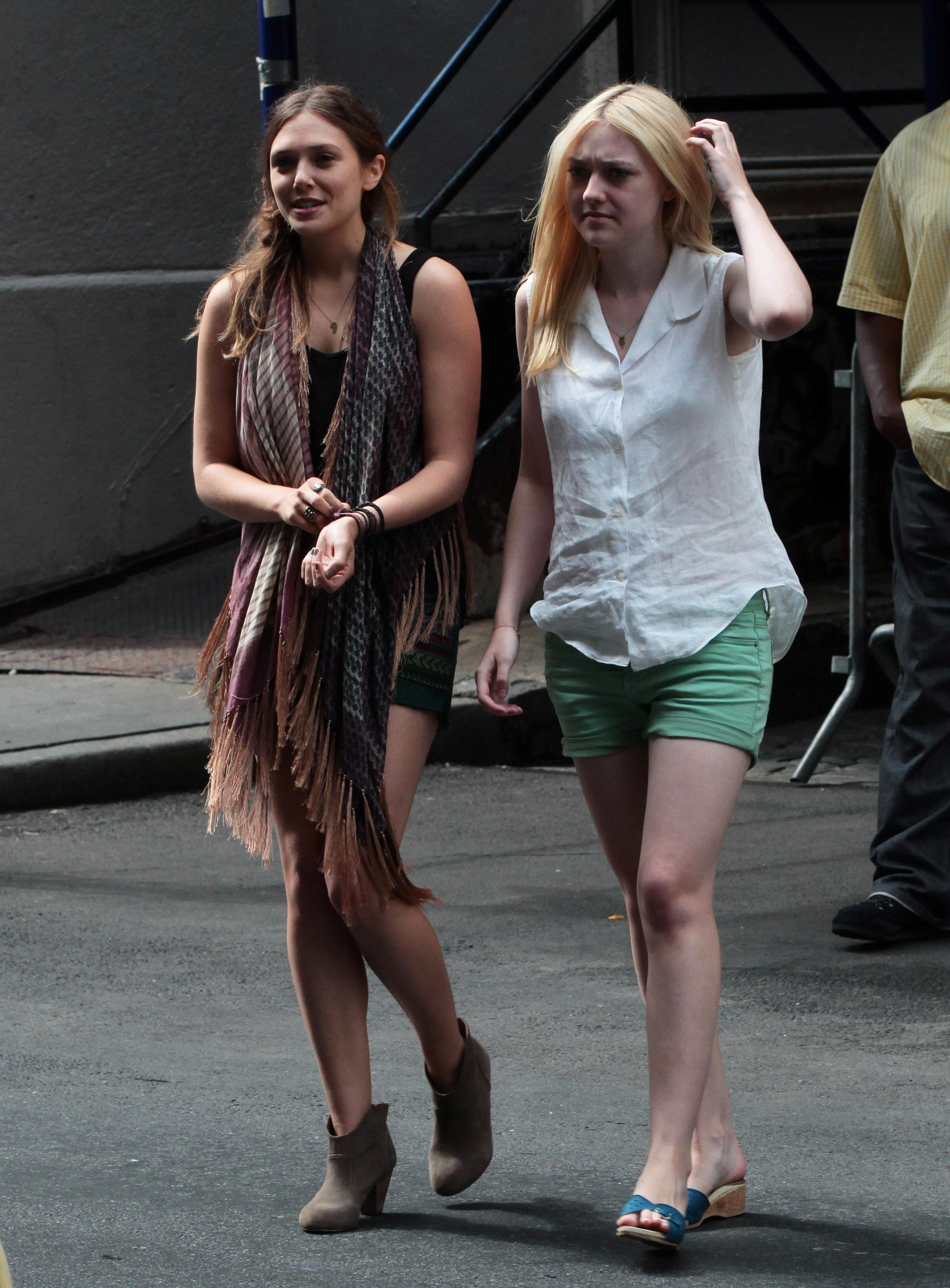 lovely-dakota-very-good-girls-07-30-2012-47.jpg