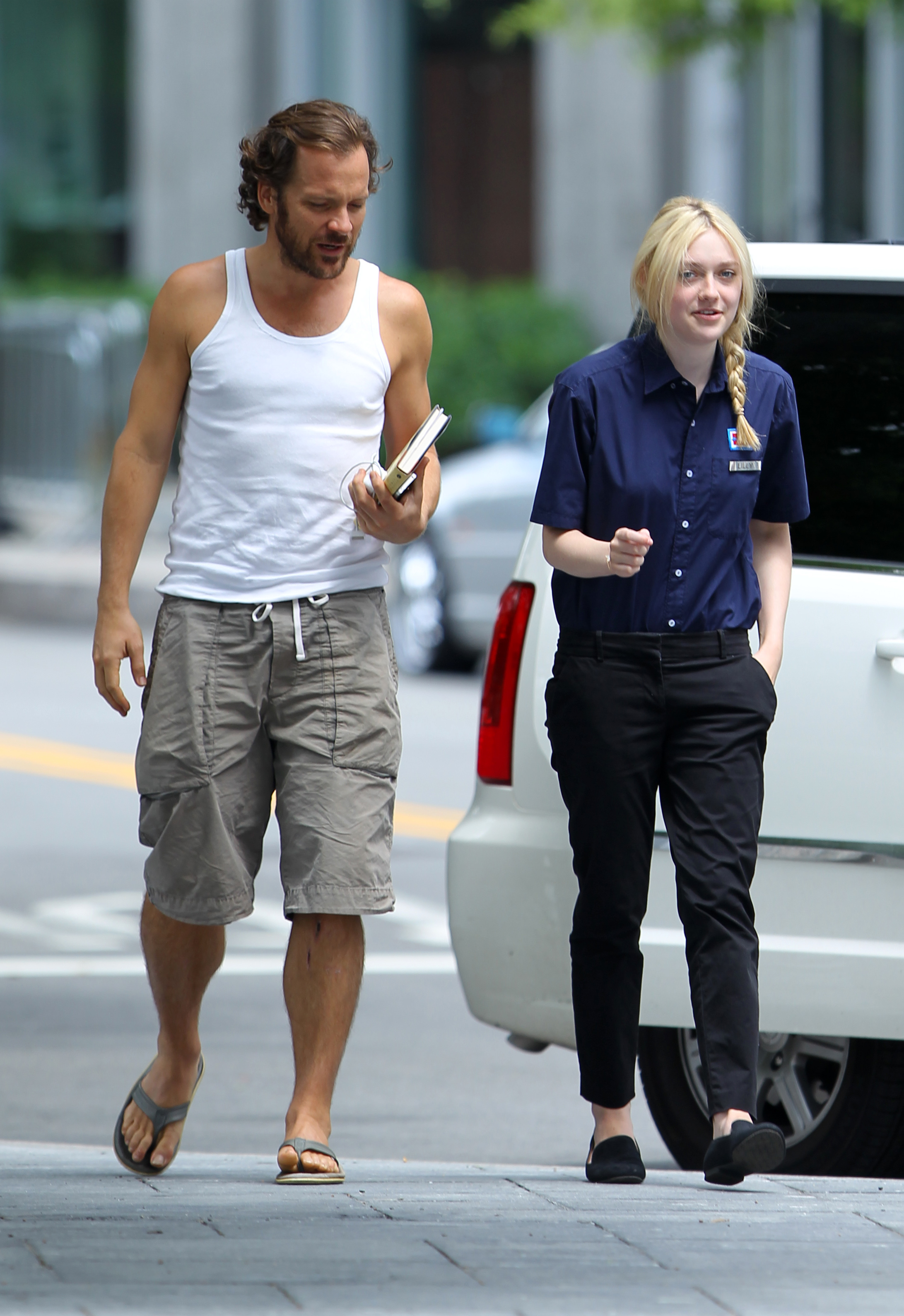 lovely-dakota-very-good-girls-07-31-2012-005.jpg