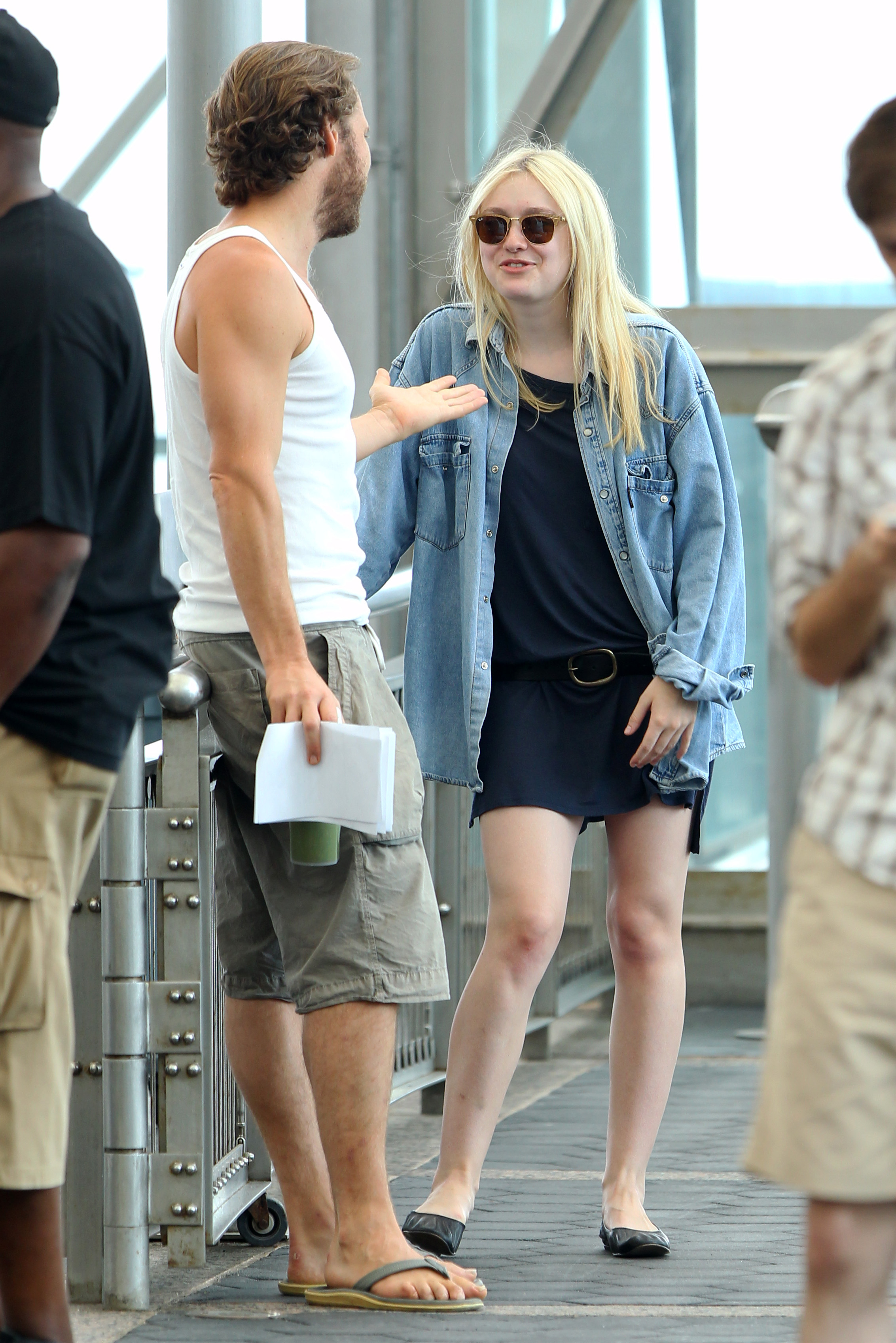 lovely-dakota-very-good-girls-07-31-2012-017.jpg