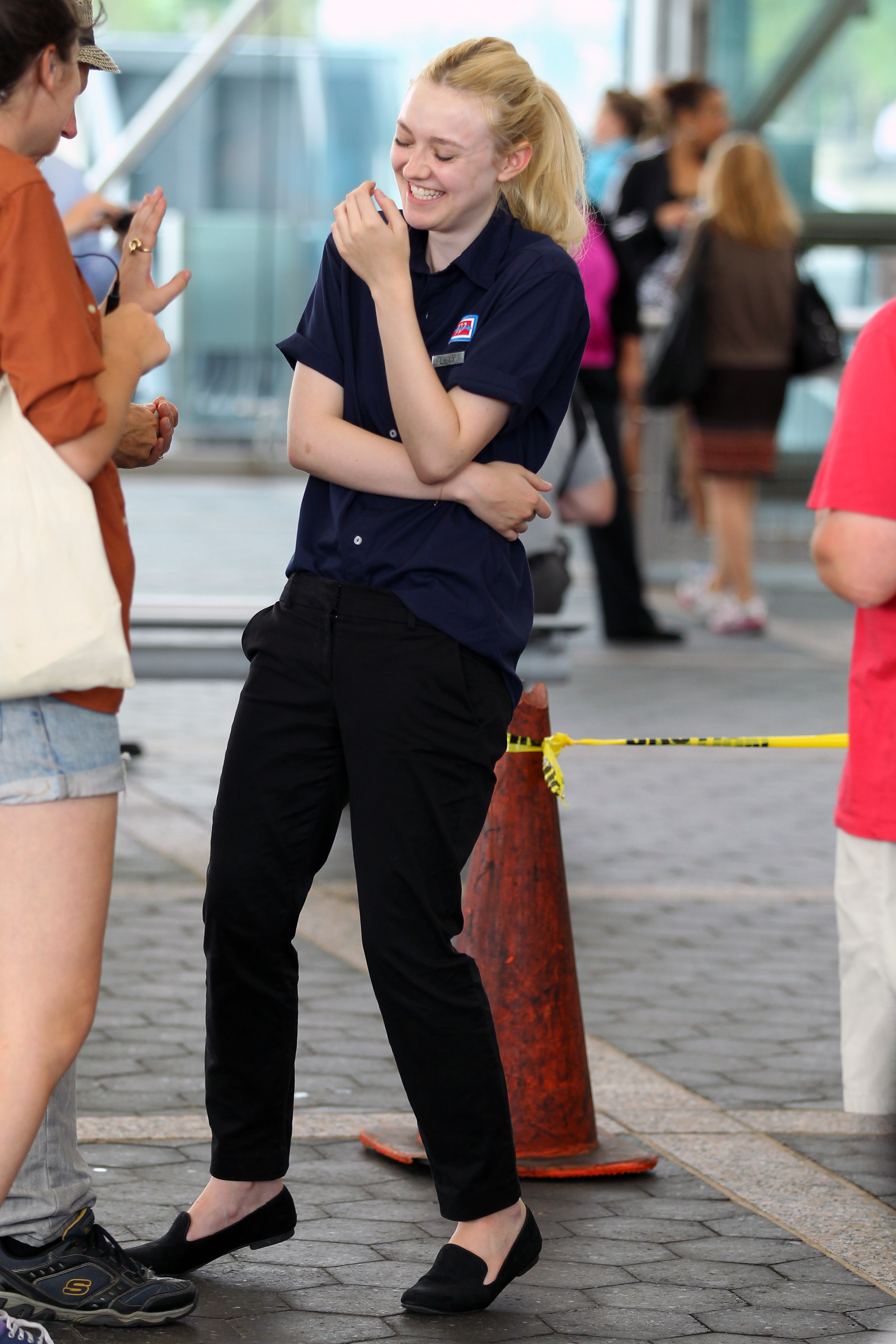 lovely-dakota-very-good-girls-07-31-2012-036.jpg