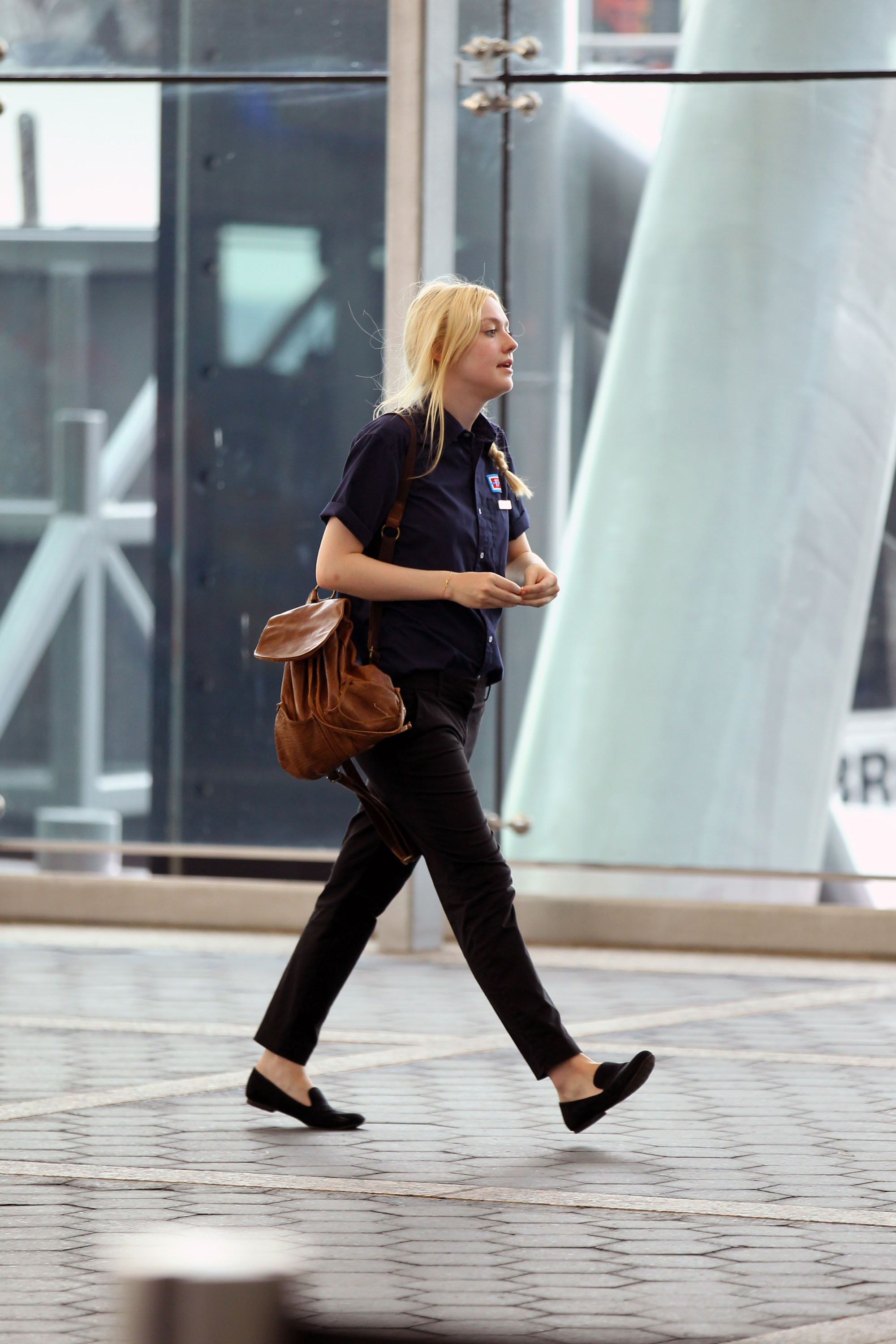 lovely-dakota-very-good-girls-07-31-2012-056.jpg