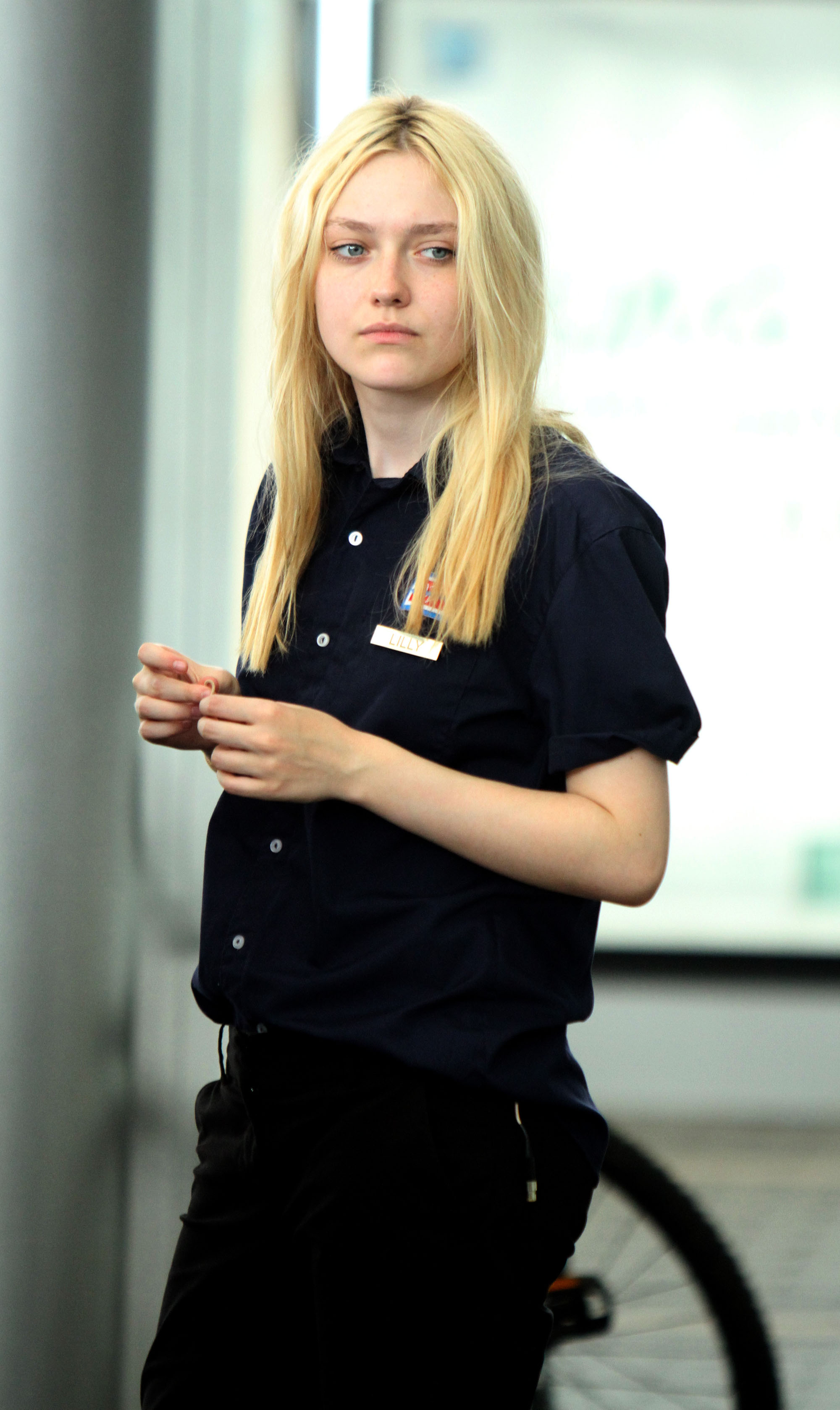 lovely-dakota-very-good-girls-07-31-2012-108.jpg