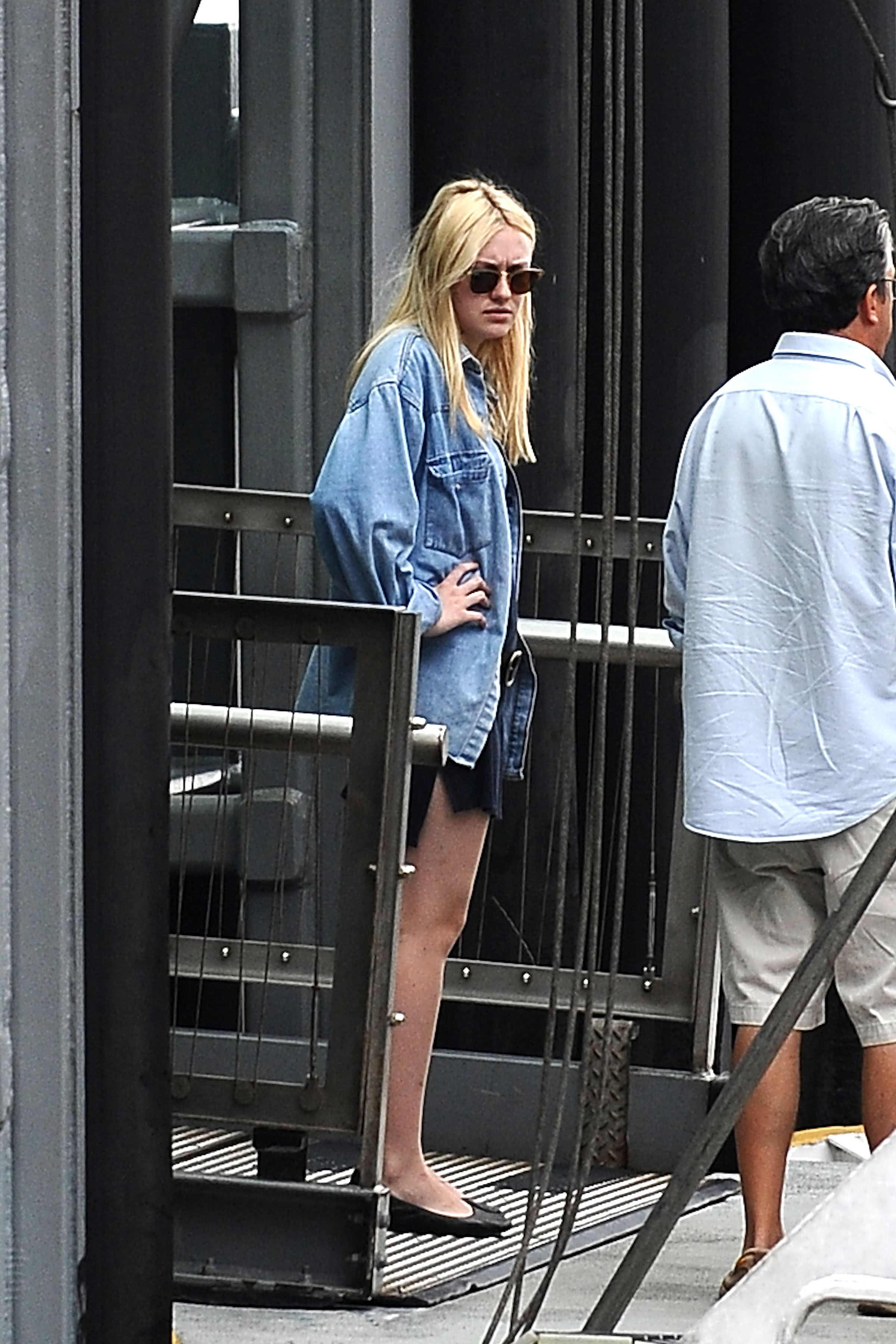 lovely-dakota-very-good-girls-07-31-2012-126.jpg