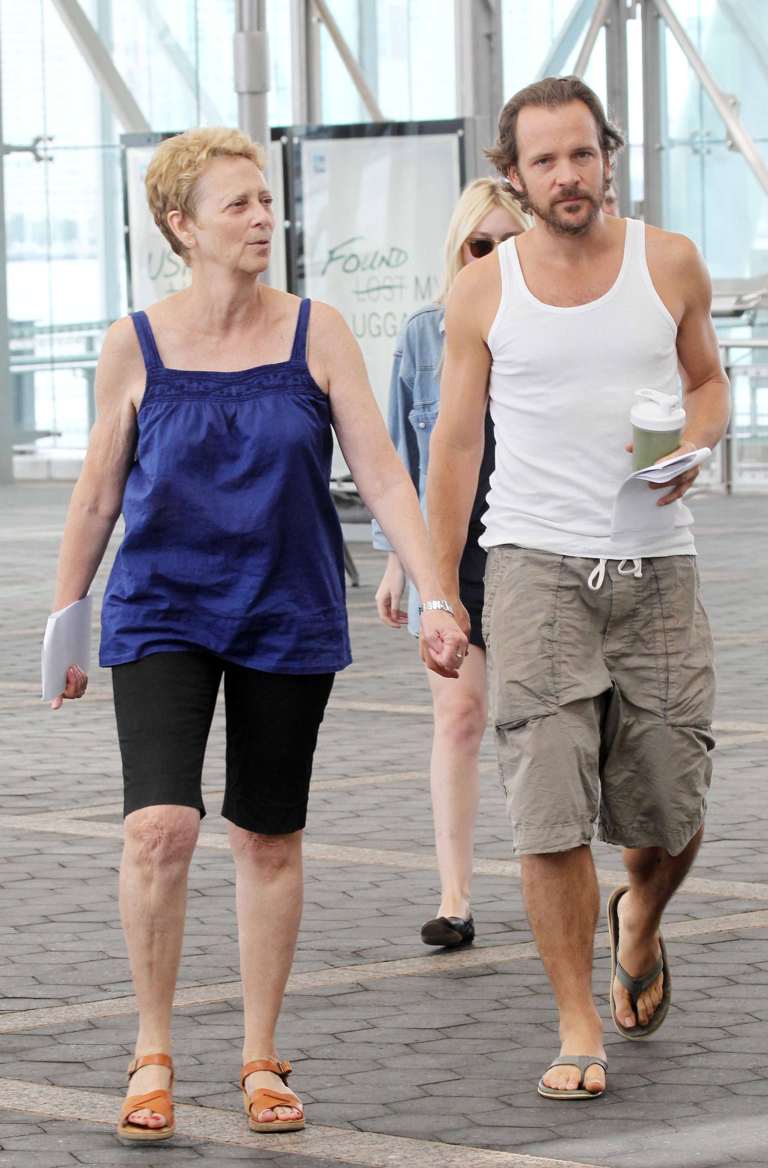 lovely-dakota-very-good-girls-07-31-2012-128.jpg