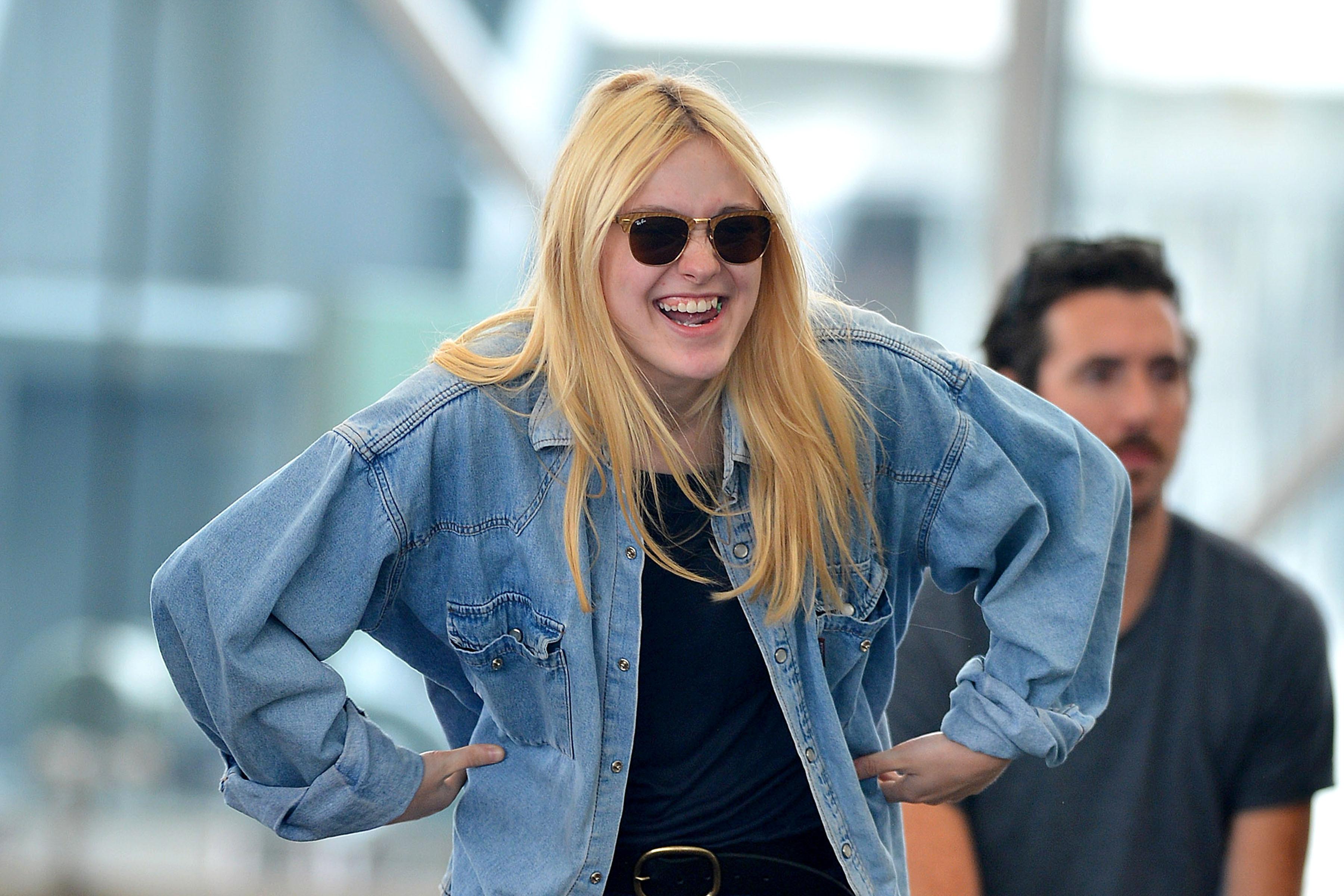 lovely-dakota-very-good-girls-07-31-2012-141.jpg