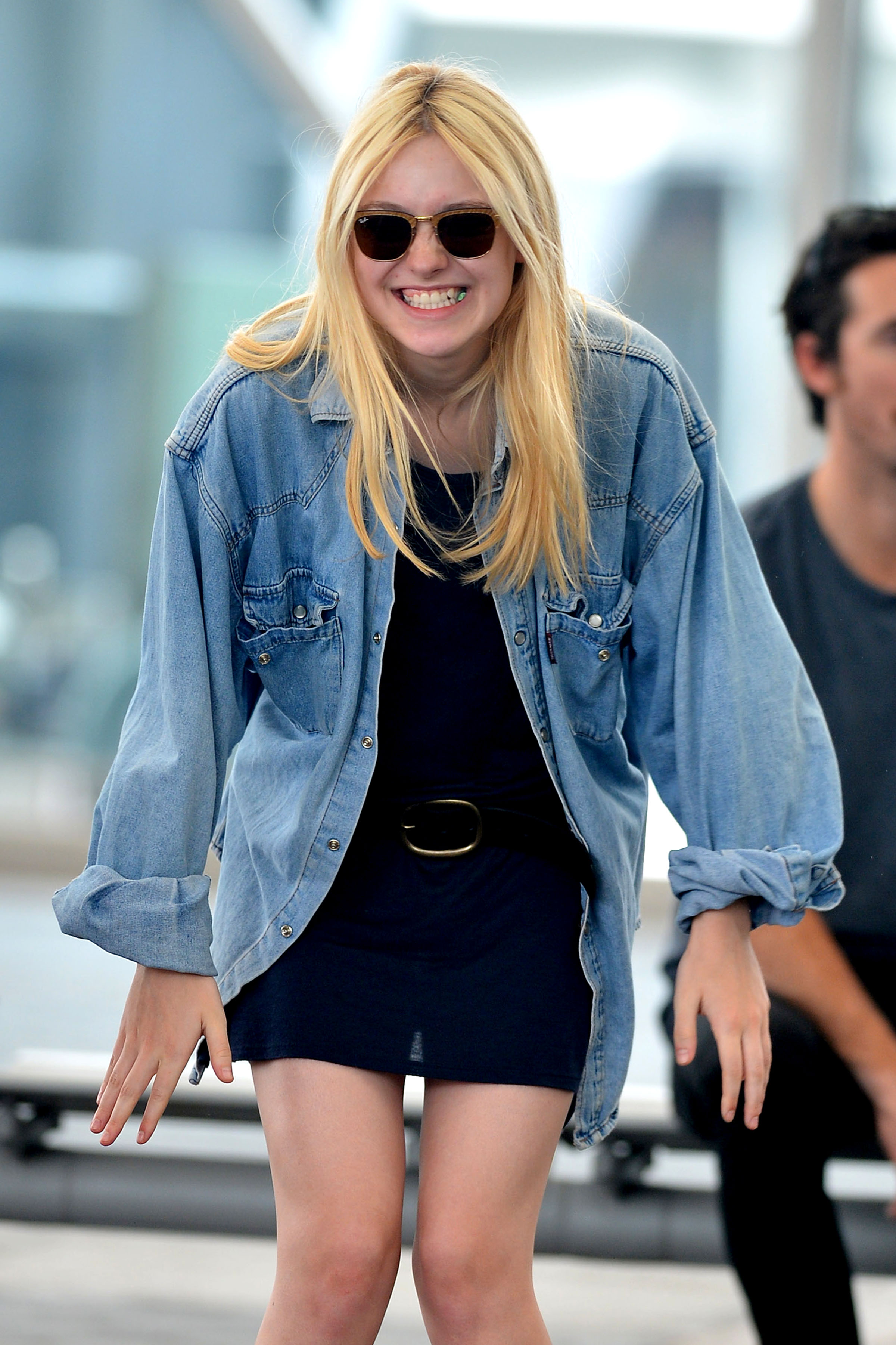 lovely-dakota-very-good-girls-07-31-2012-144.jpg