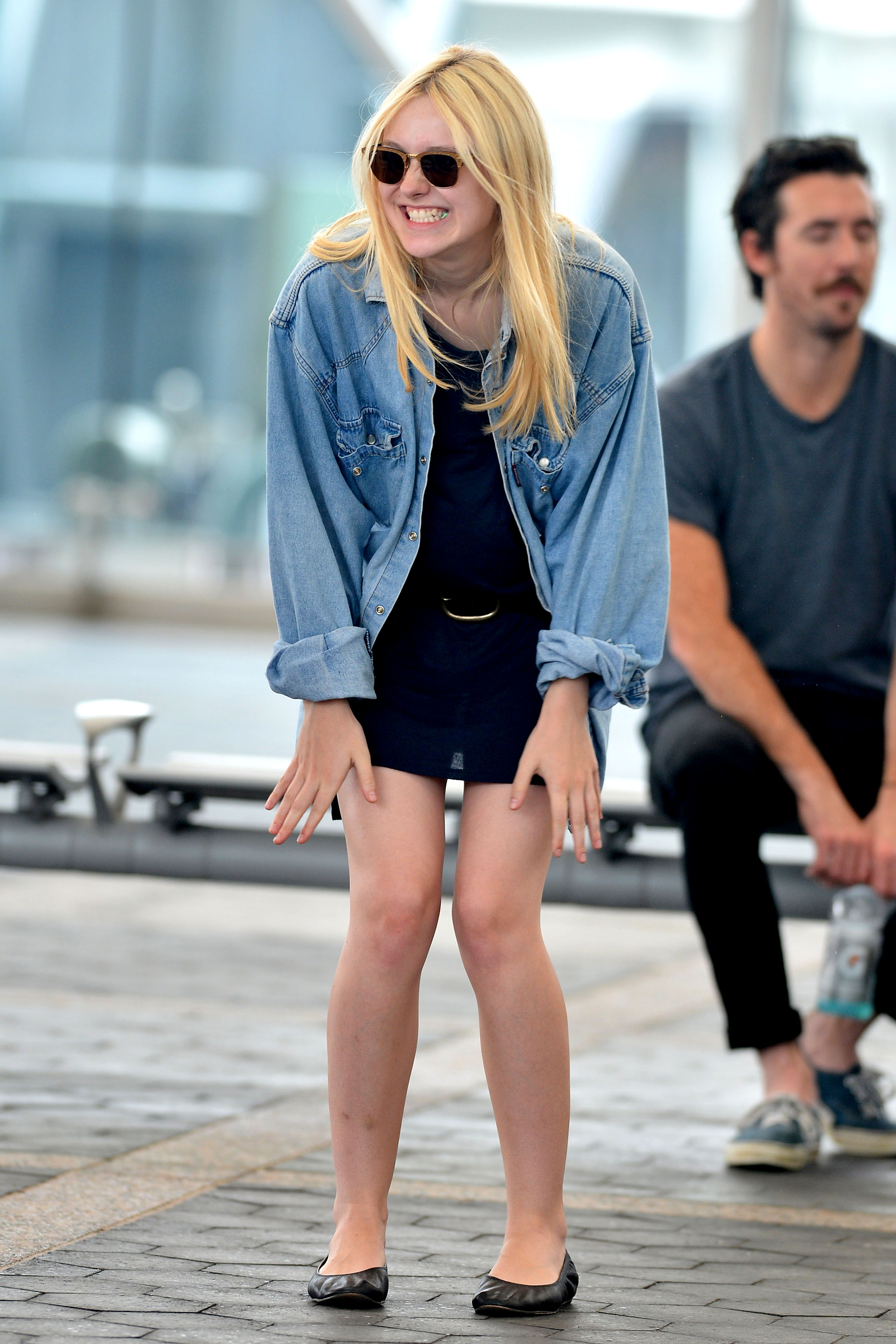 lovely-dakota-very-good-girls-07-31-2012-145.jpg