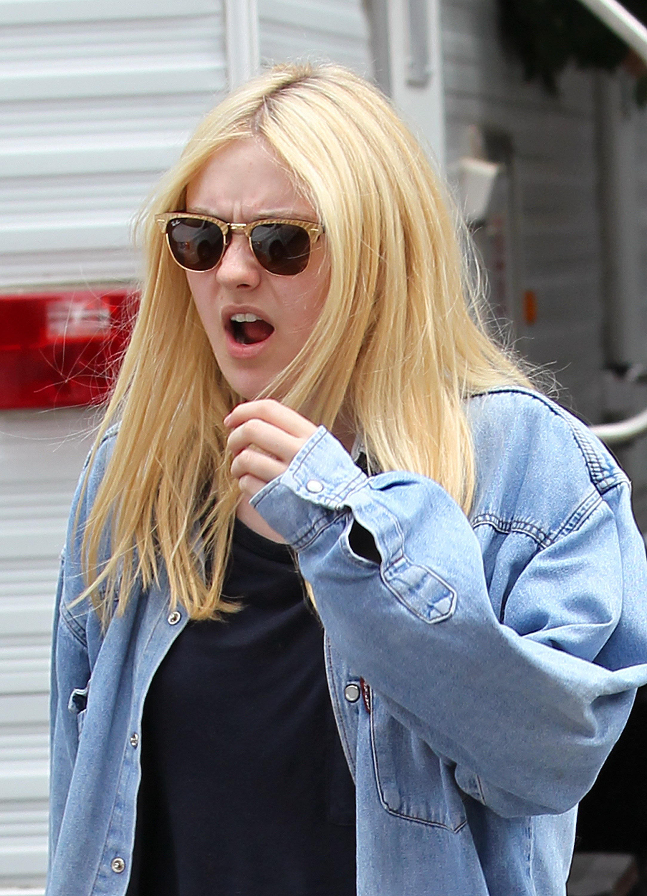 lovely-dakota-very-good-girls-07-31-2012-147.jpg