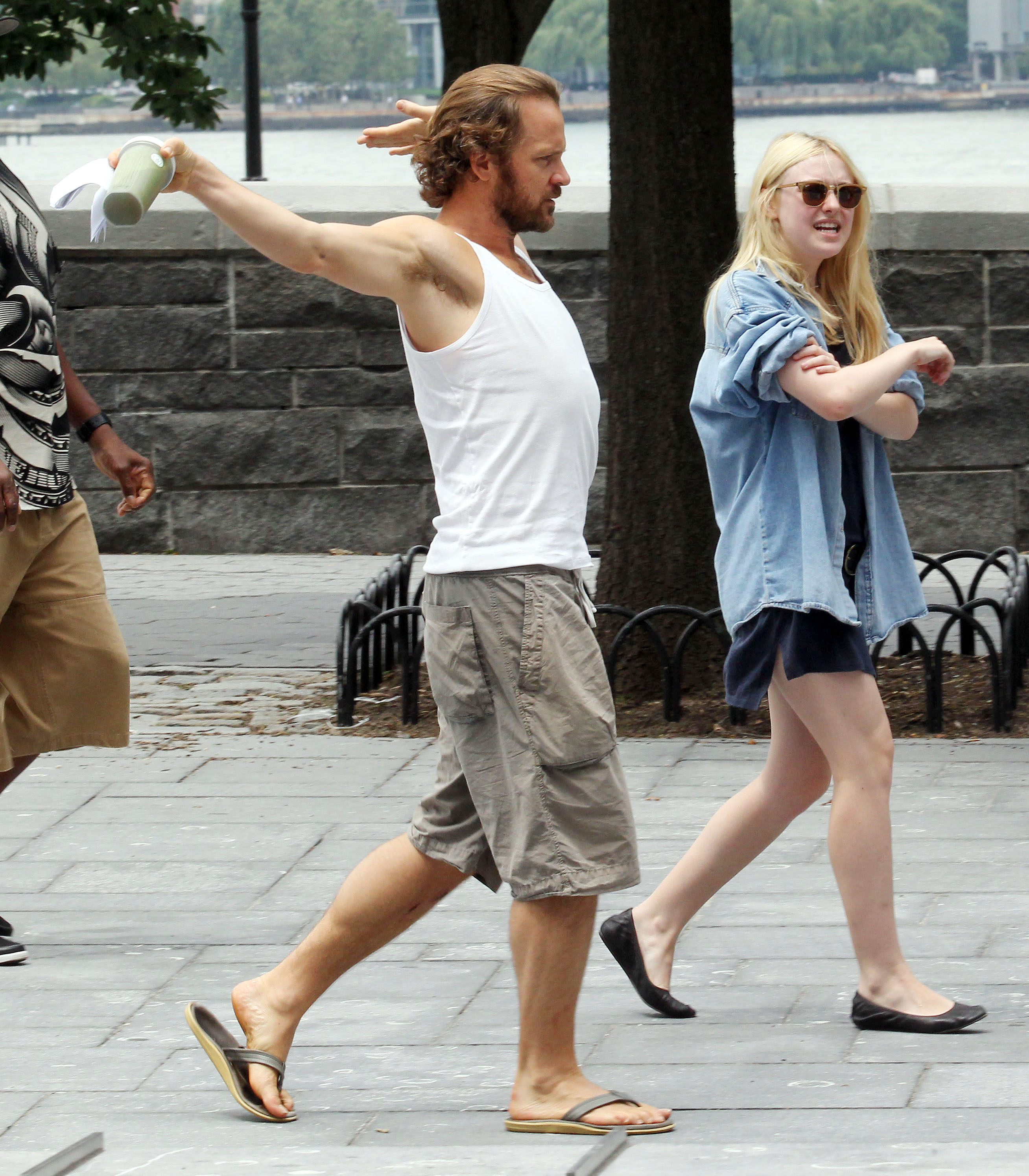 lovely-dakota-very-good-girls-07-31-2012-154.jpg