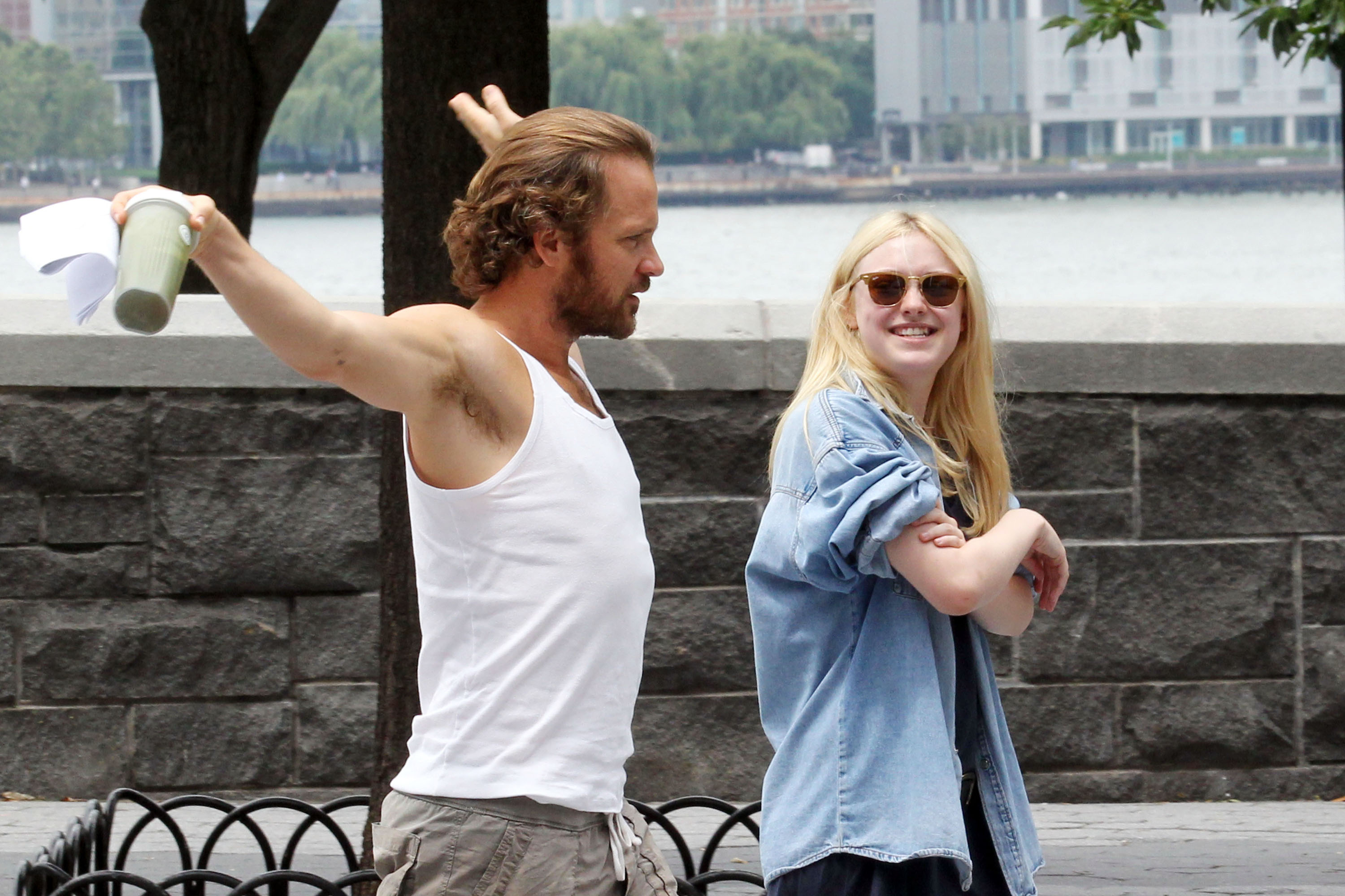 lovely-dakota-very-good-girls-07-31-2012-156.jpg