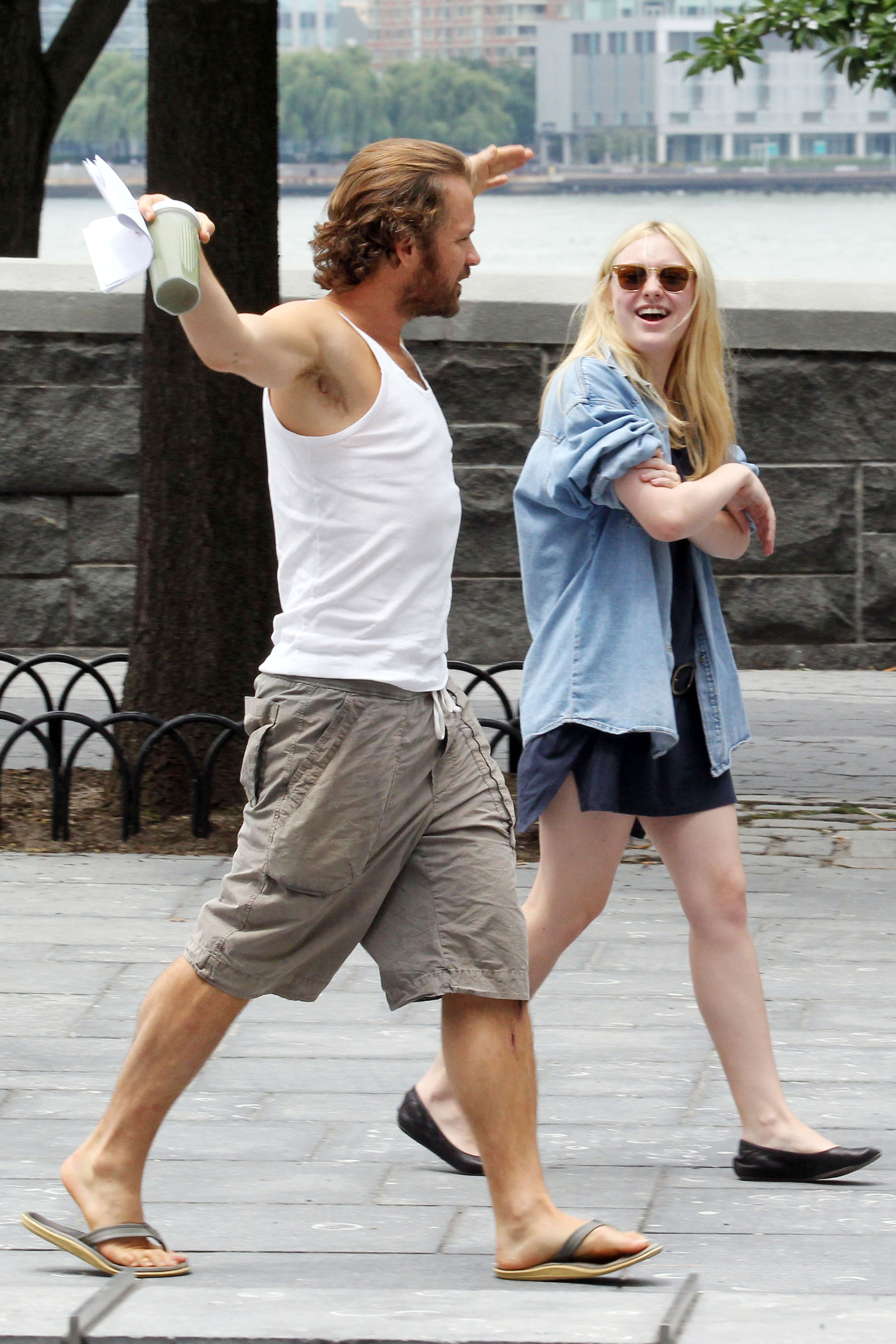 lovely-dakota-very-good-girls-07-31-2012-158.jpg