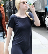 lovely-dakota-very-good-girls-07-31-2012-078.jpg