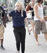 lovely-dakota-very-good-girls-07-31-2012-096.jpg