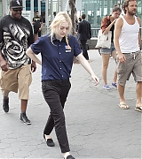 lovely-dakota-very-good-girls-07-31-2012-097.jpg