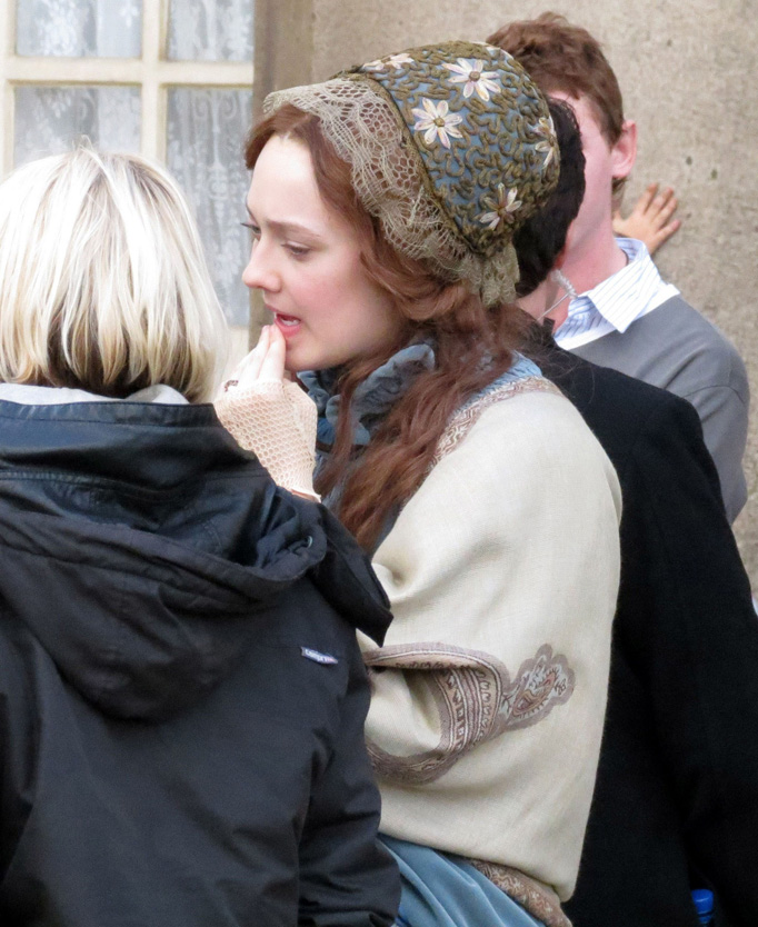lovely-dakota-effie-10-25-2011-01.jpg