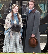 lovely-dakota-effie-10-25-2011-03.jpg