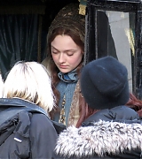 lovely-dakota-effie-10-25-2011-04.jpg