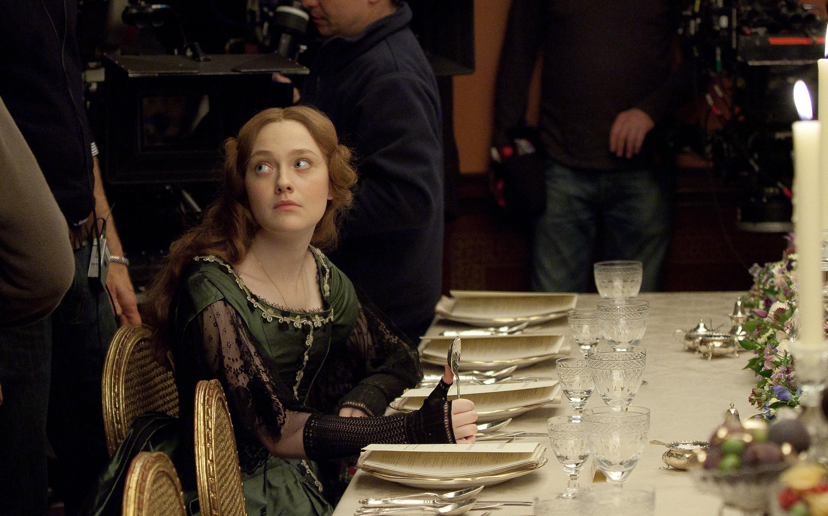 lovely-dakota-effie-11-10-2011-27.jpg