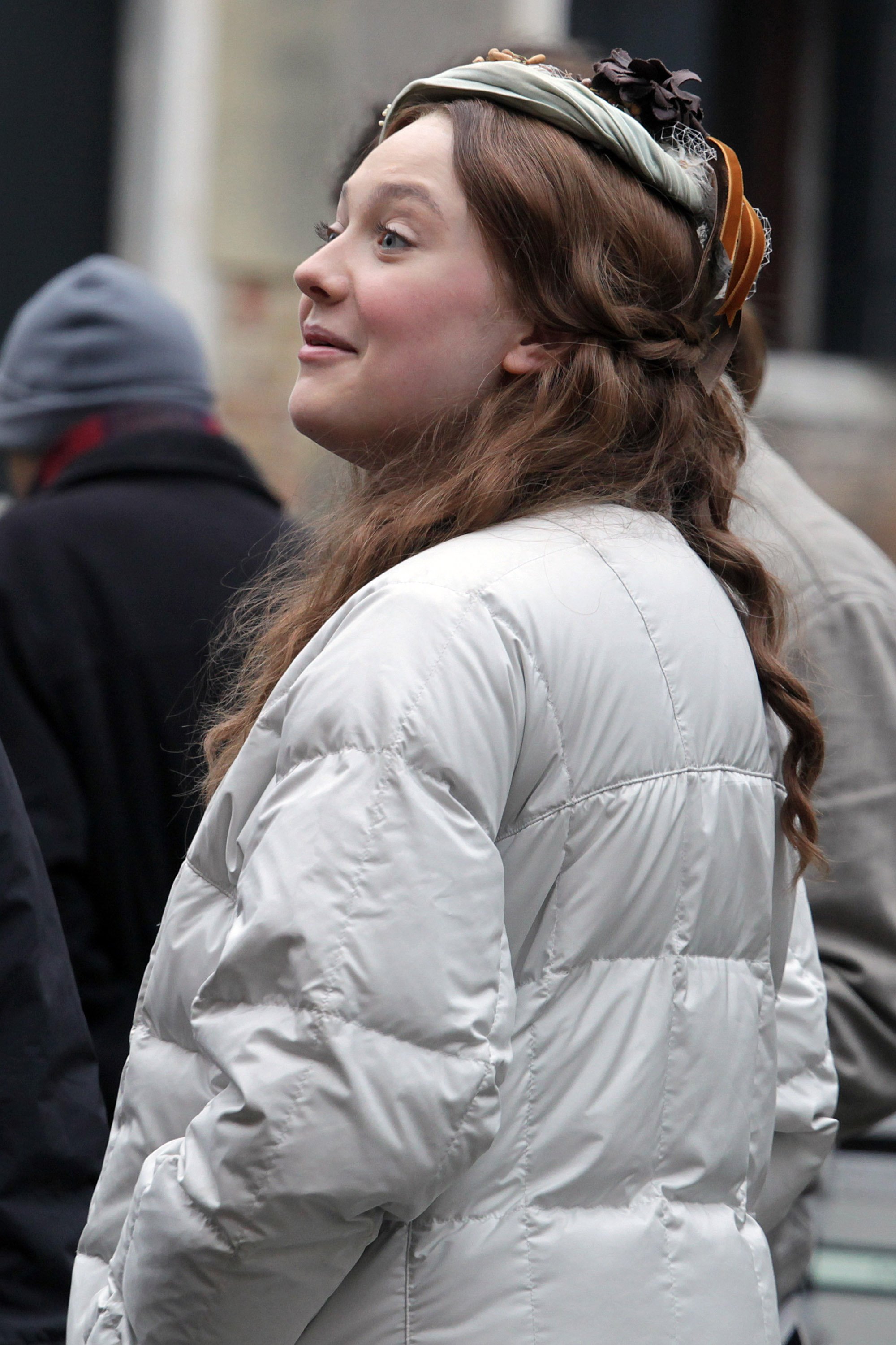 lovely-dakota-effie-12-04-2011-07.jpg