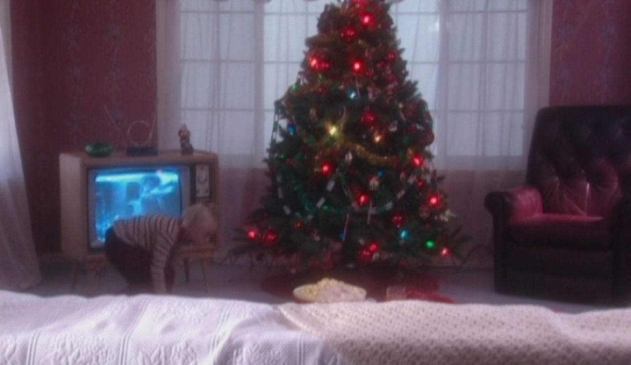 lovely-dakota-father-xmas-screen-capture-030.jpg