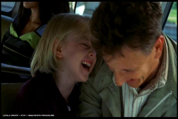 lovely-dakota-i-am-sam-dvd-knock-knock-20.jpg
