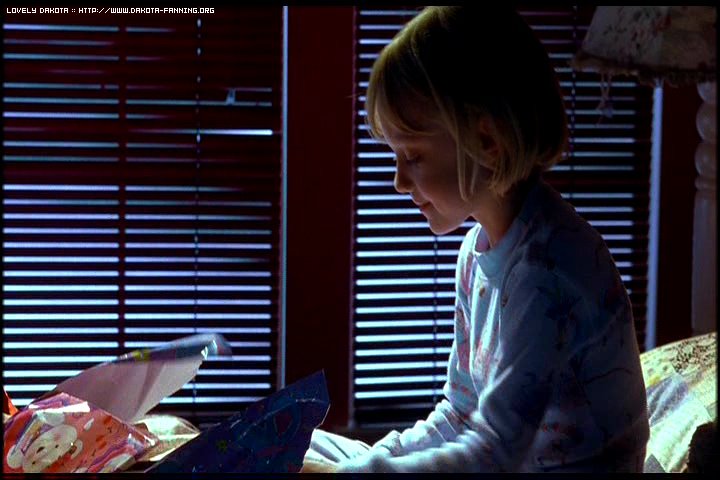 lovely-dakota-i-am-sam-dvd-sams-birthday-present-10.jpg
