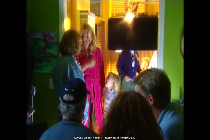 lovely-dakota-i-am-sam-dvd-becoming-sam-36.jpg